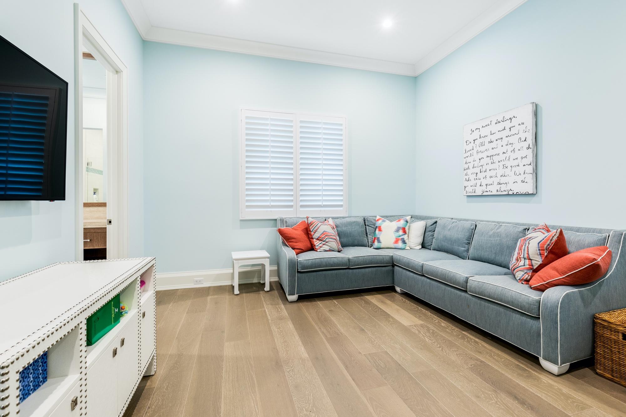 ROYAL PALM YACHT & COUNTRY CLUB - Residential