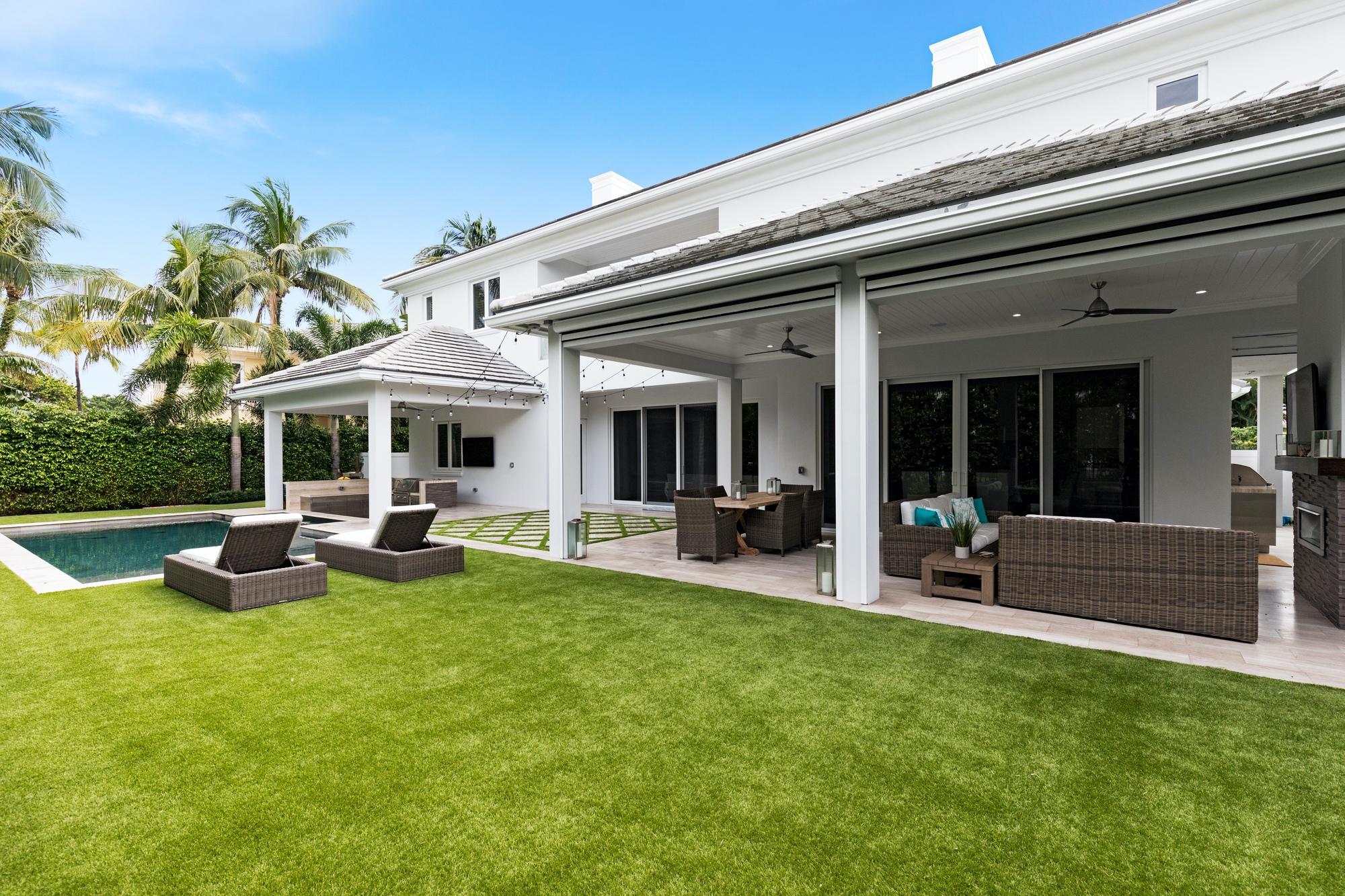 ROYAL PALM YACHT & COUNTRY CLUB - Residential