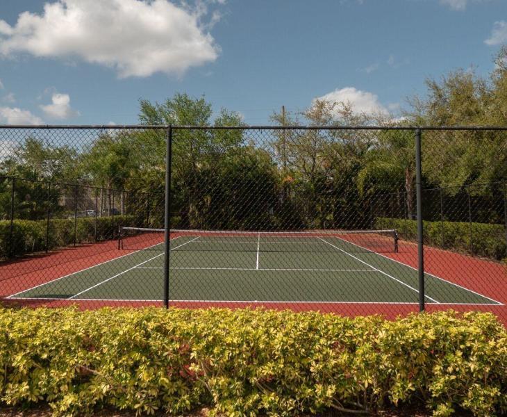 THE CLUB AT ST LUCIE WEST, A CONDOMINIUM - Residential Lease