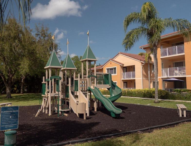 THE CLUB AT ST LUCIE WEST, A CONDOMINIUM - Residential Lease