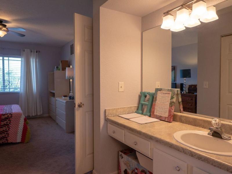 THE CLUB AT ST LUCIE WEST, A CONDOMINIUM - Residential Lease