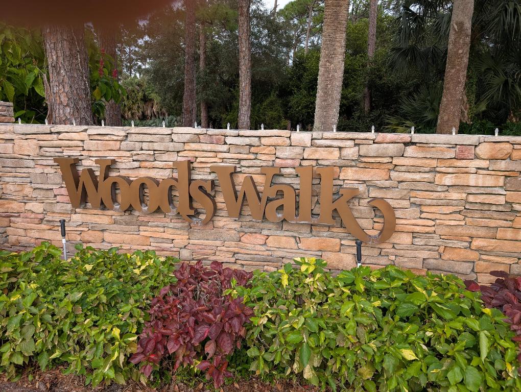 WOODS WALK 3 - Residential Lease