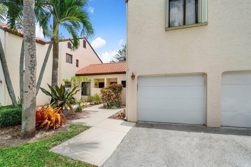 Photo of 17 Via De Casas Sur #103, Boynton Beach, FL 33426 (MLS # R11057166)