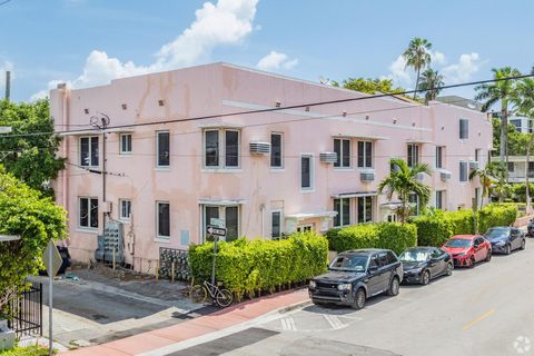 900 Pennsylvania Avenue Miami Beach FL 33139