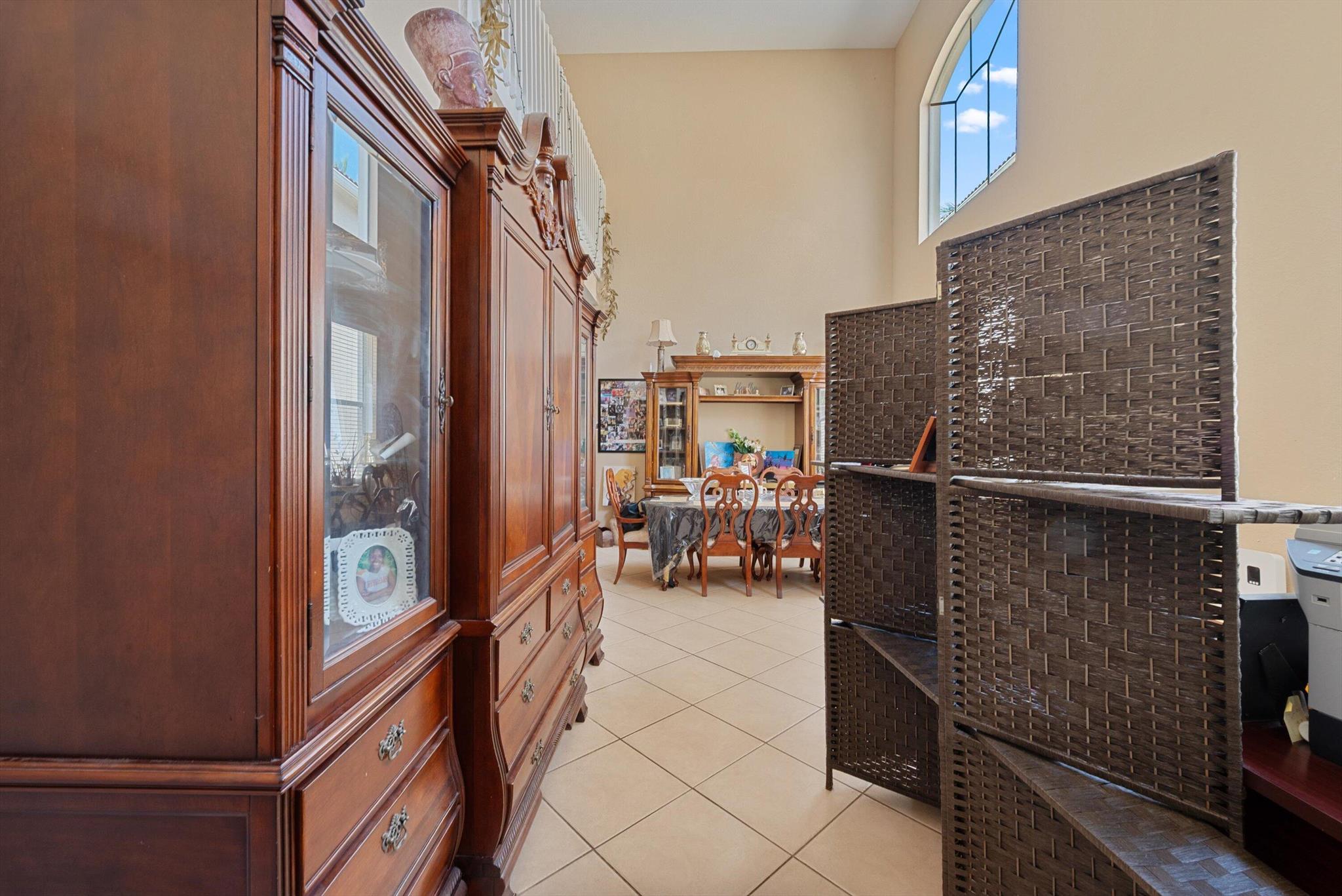 637 Gazetta Way