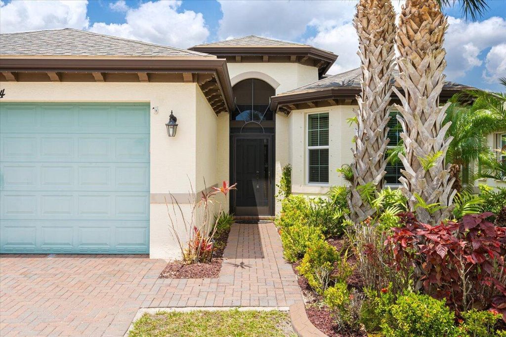 Photo of 12054 SW Bennington Circle, Port Saint Lucie, FL 34987 (MLS # R11089807)