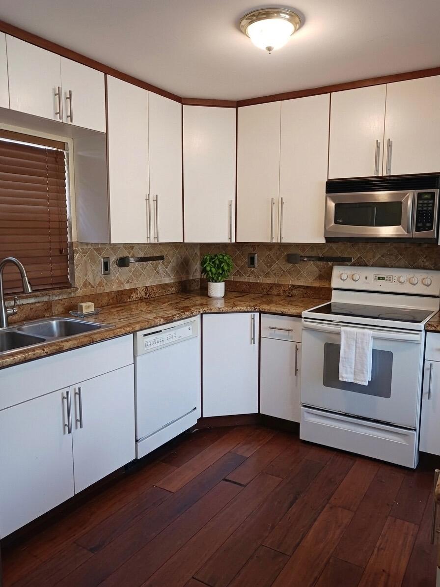 Savannah P.U.D. PLAT 3 142-4 B LOT 49 RES-10 - Residential