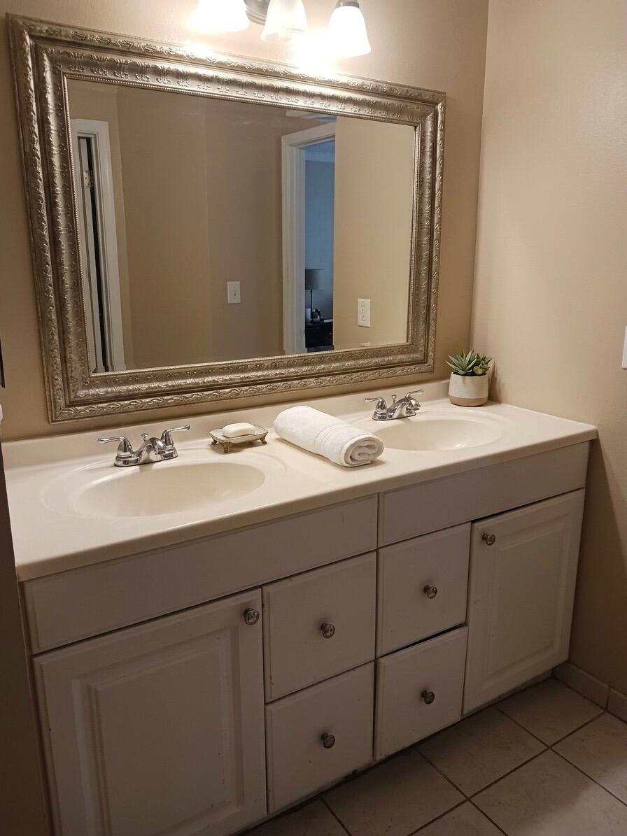 Savannah P.U.D. PLAT 3 142-4 B LOT 49 RES-10 - Residential