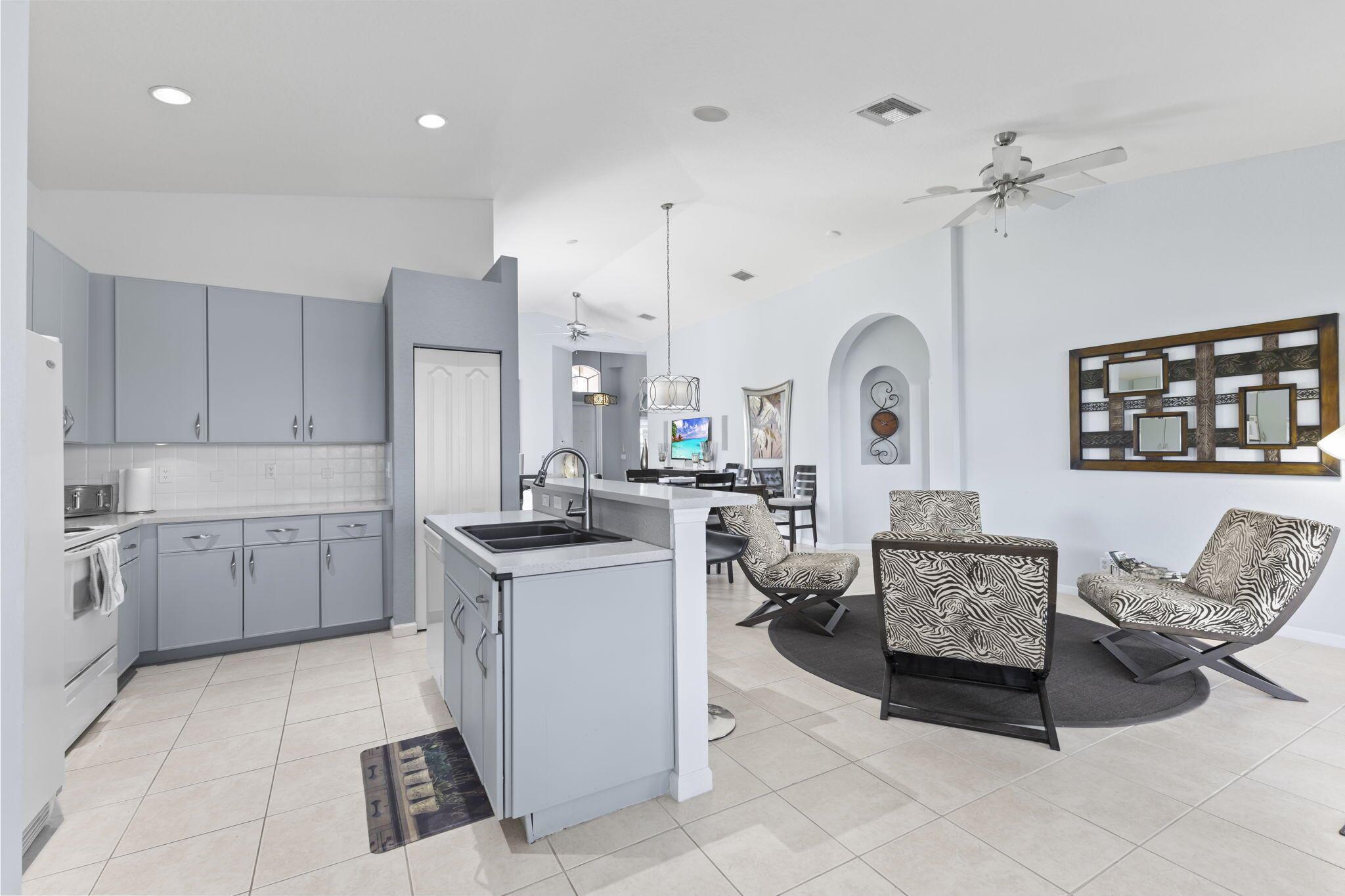PORTOFINO SHORES PHASE TW - Residential