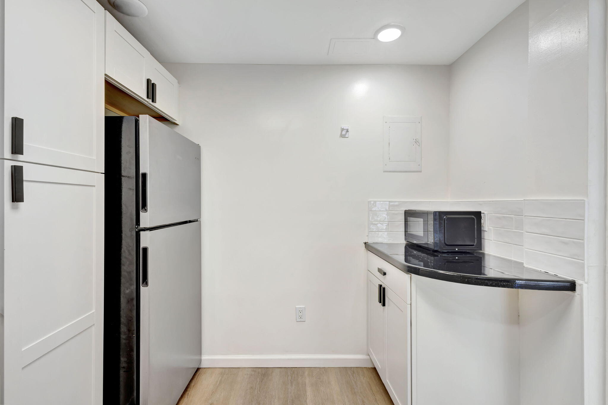 BREAKWATERS OF THE PALM BEACHES CONDO - Residential