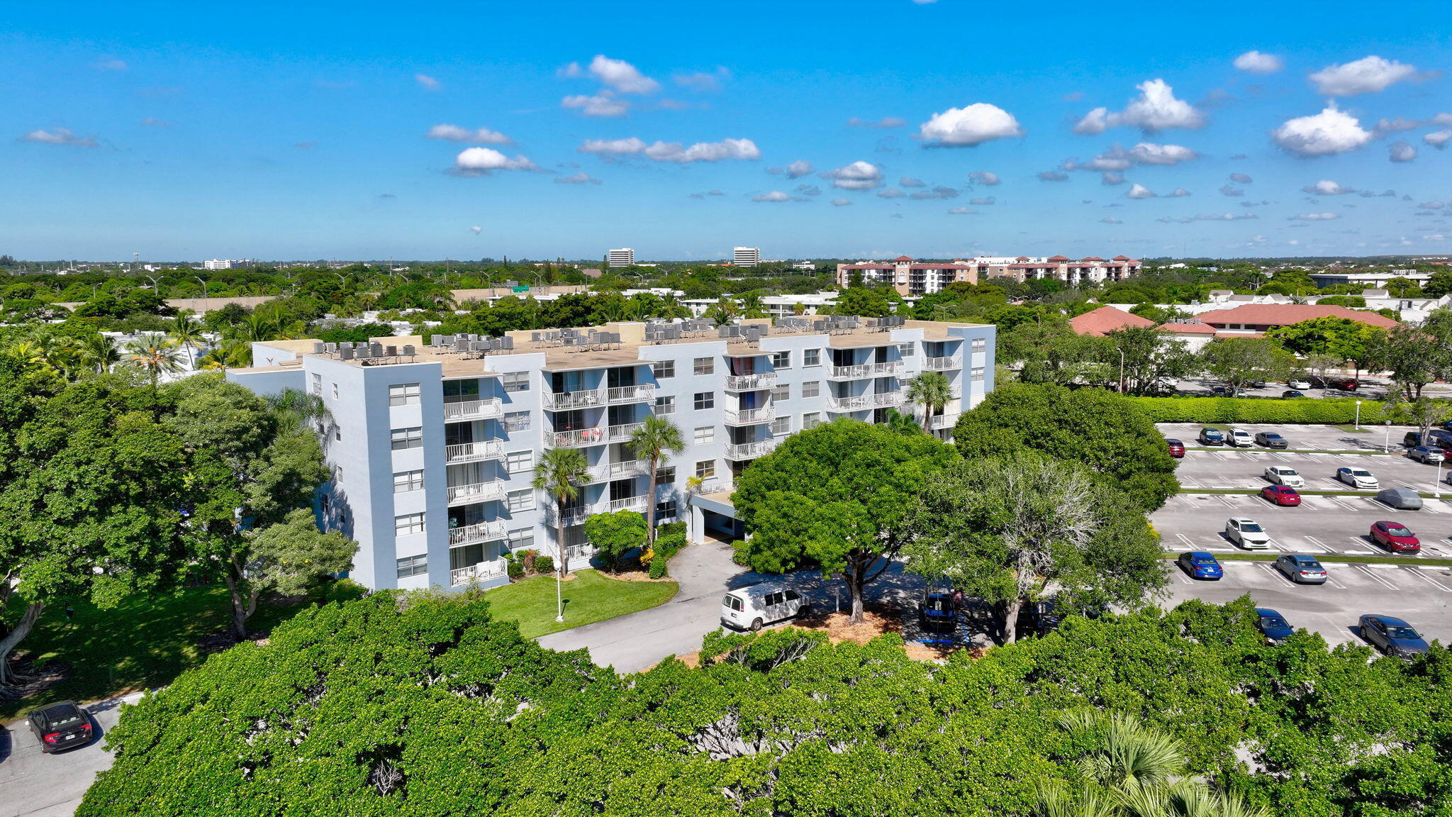 BREAKWATERS OF THE PALM BEACHES CONDO - Residential