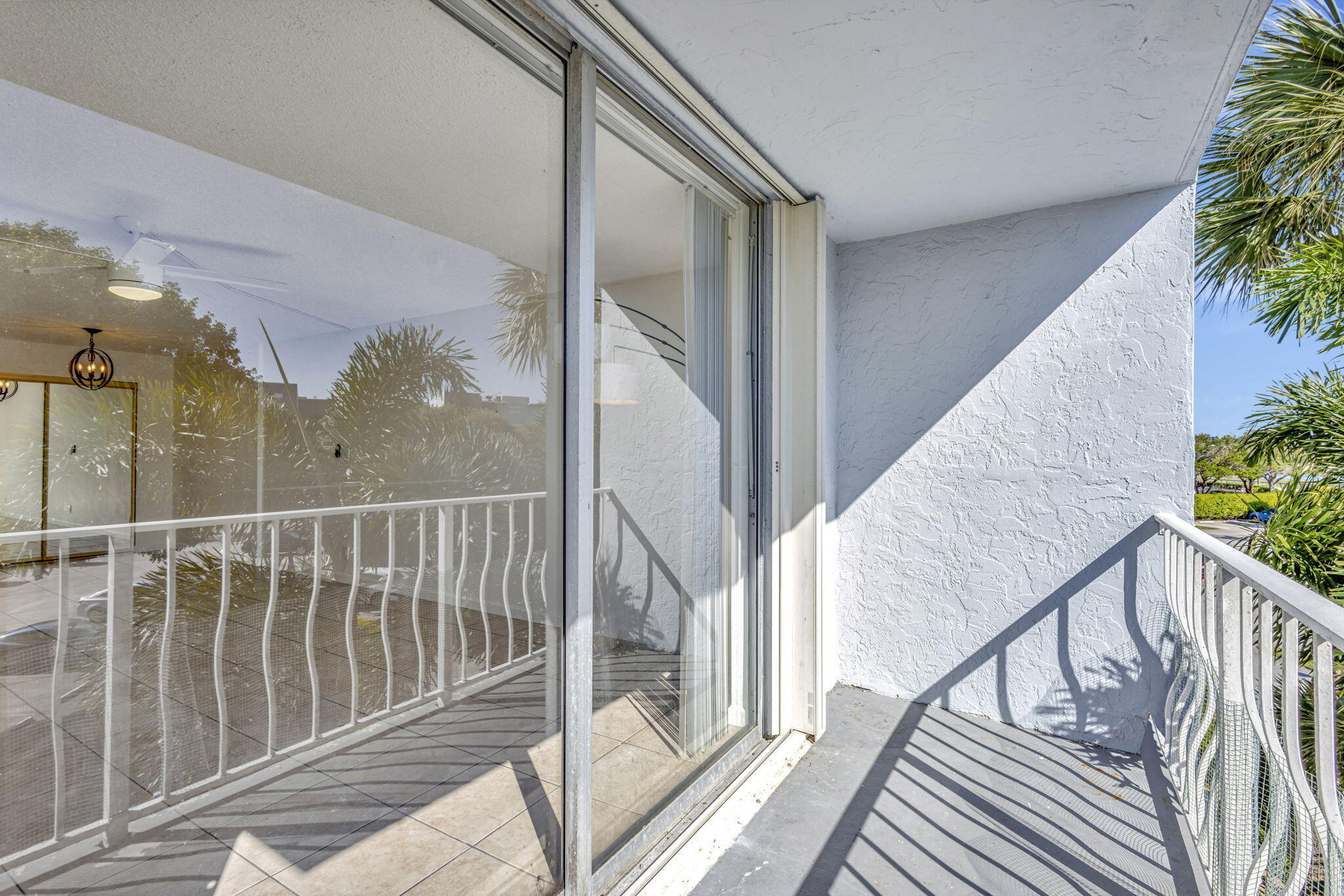 BREAKWATERS OF THE PALM BEACHES CONDO - Residential