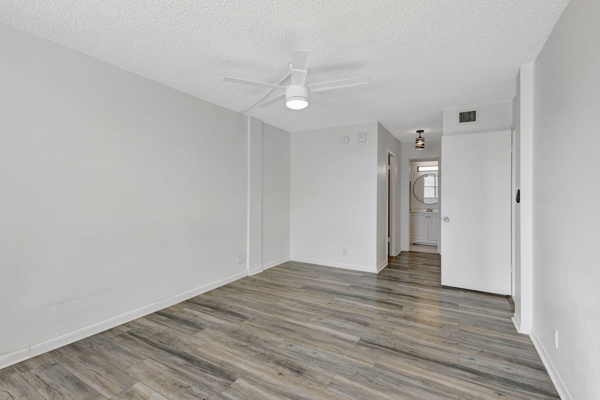 BREAKWATERS OF THE PALM BEACHES CONDO - Residential