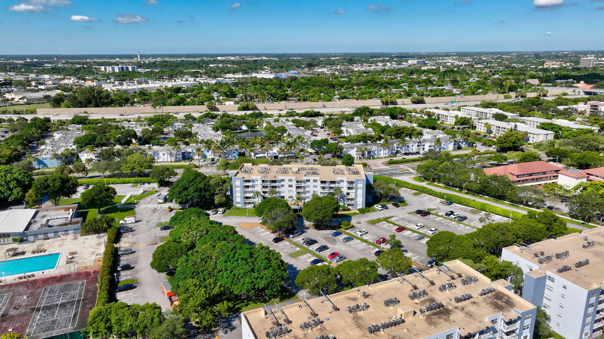 BREAKWATERS OF THE PALM BEACHES CONDO - Residential