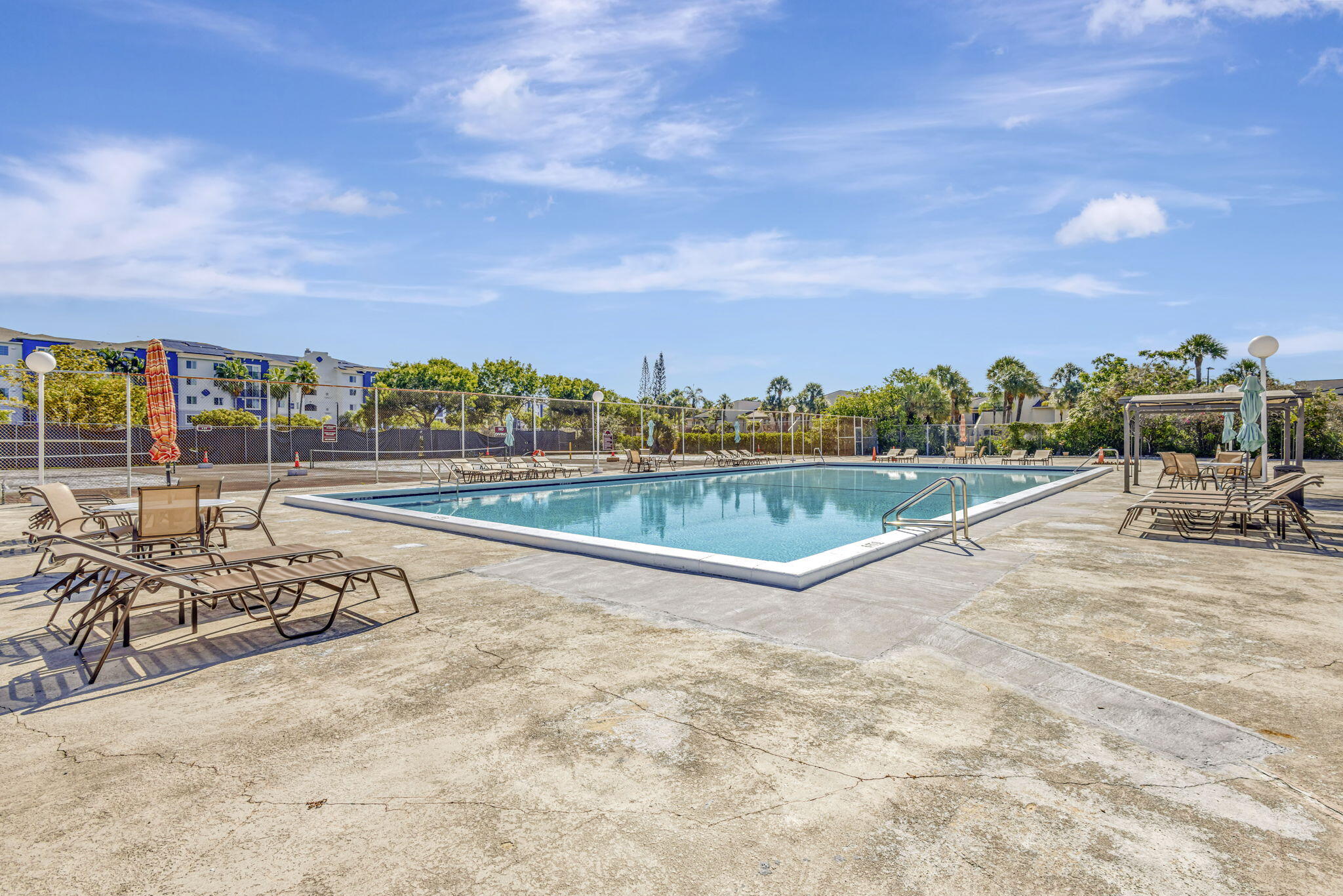 BREAKWATERS OF THE PALM BEACHES CONDO - Residential