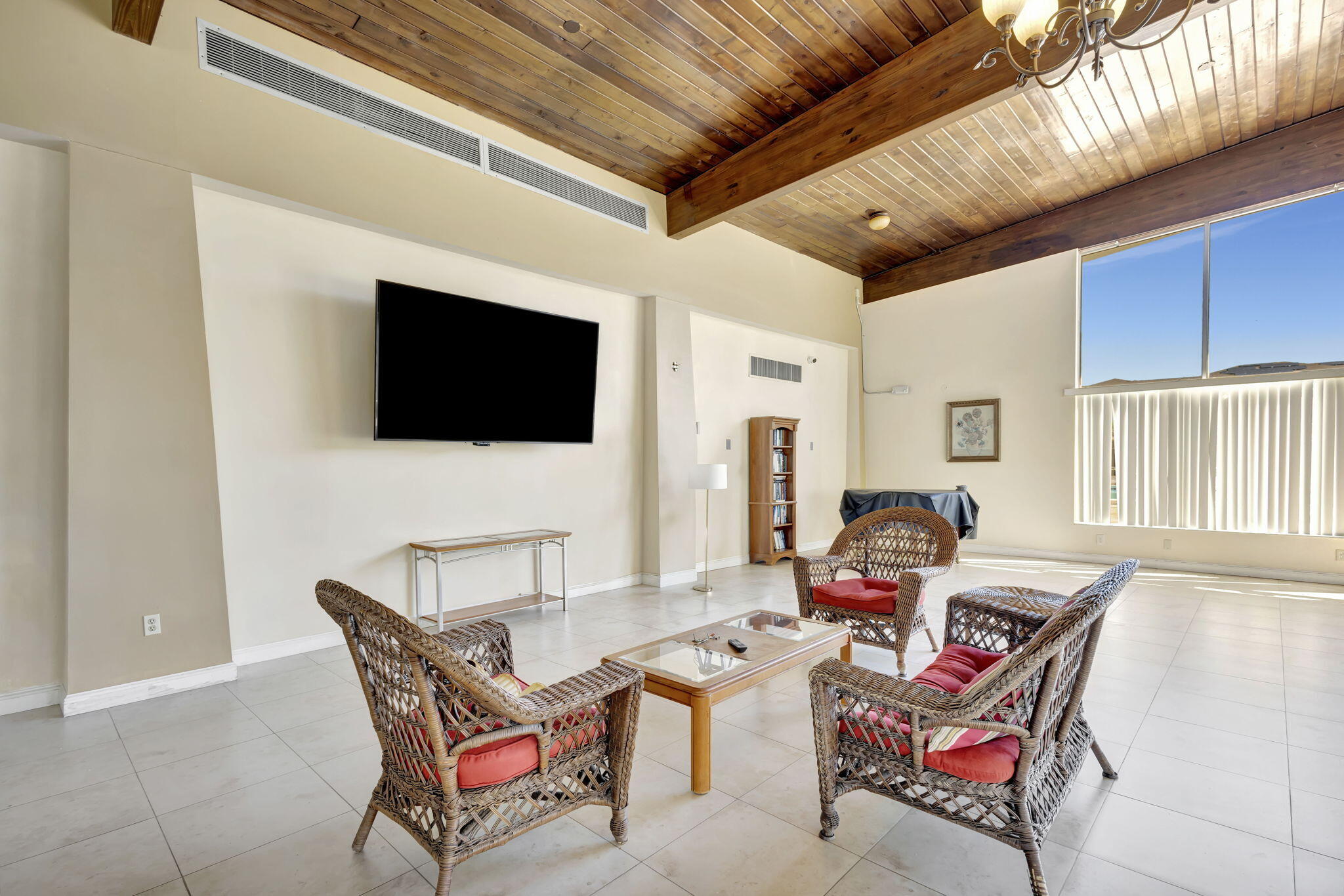 BREAKWATERS OF THE PALM BEACHES CONDO - Residential