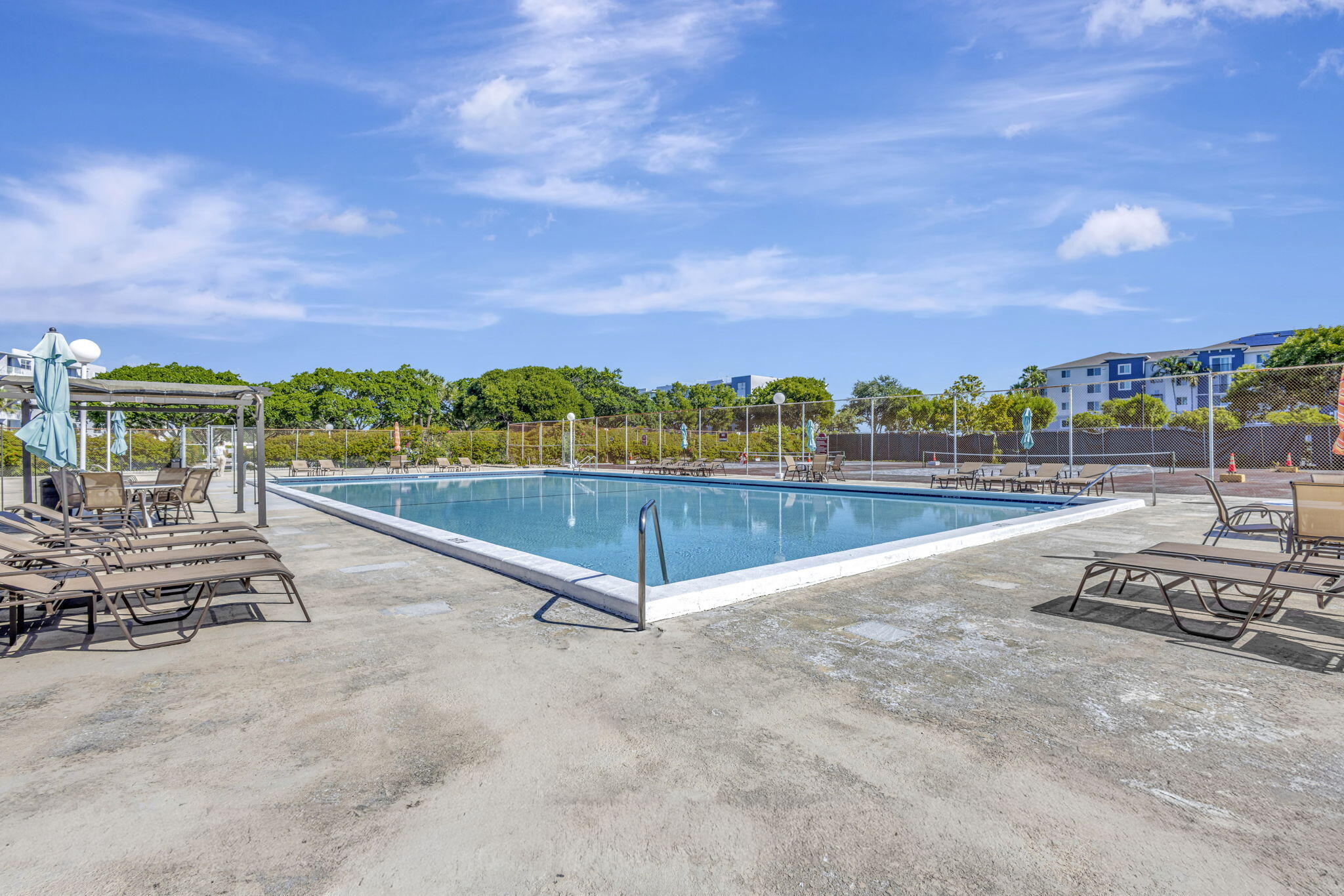 BREAKWATERS OF THE PALM BEACHES CONDO - Residential