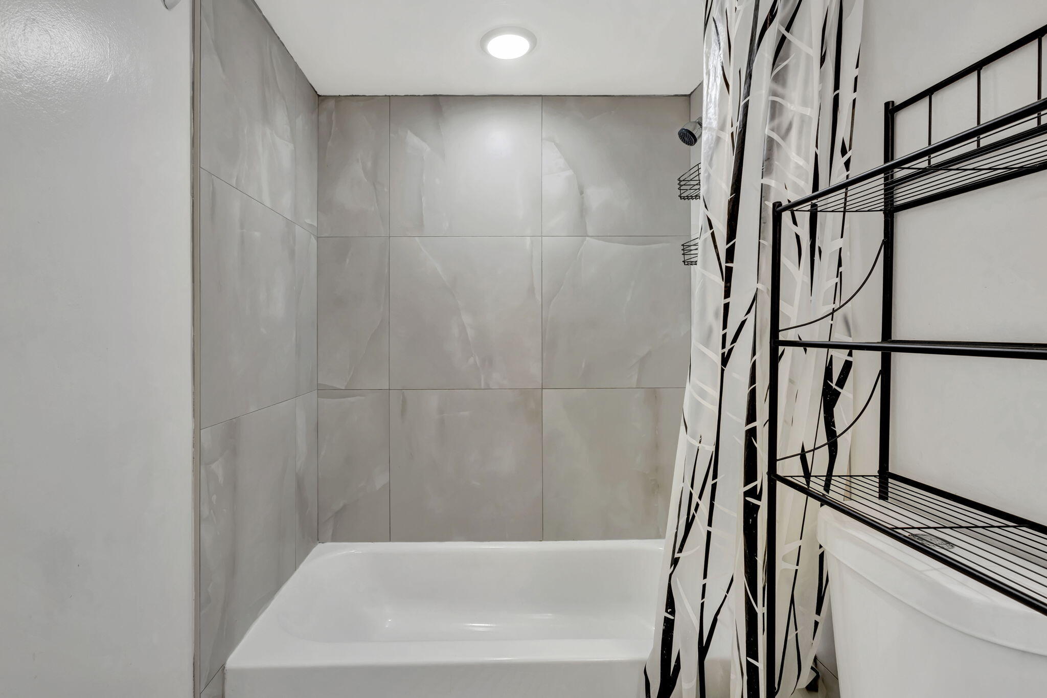 BREAKWATERS OF THE PALM BEACHES CONDO - Residential