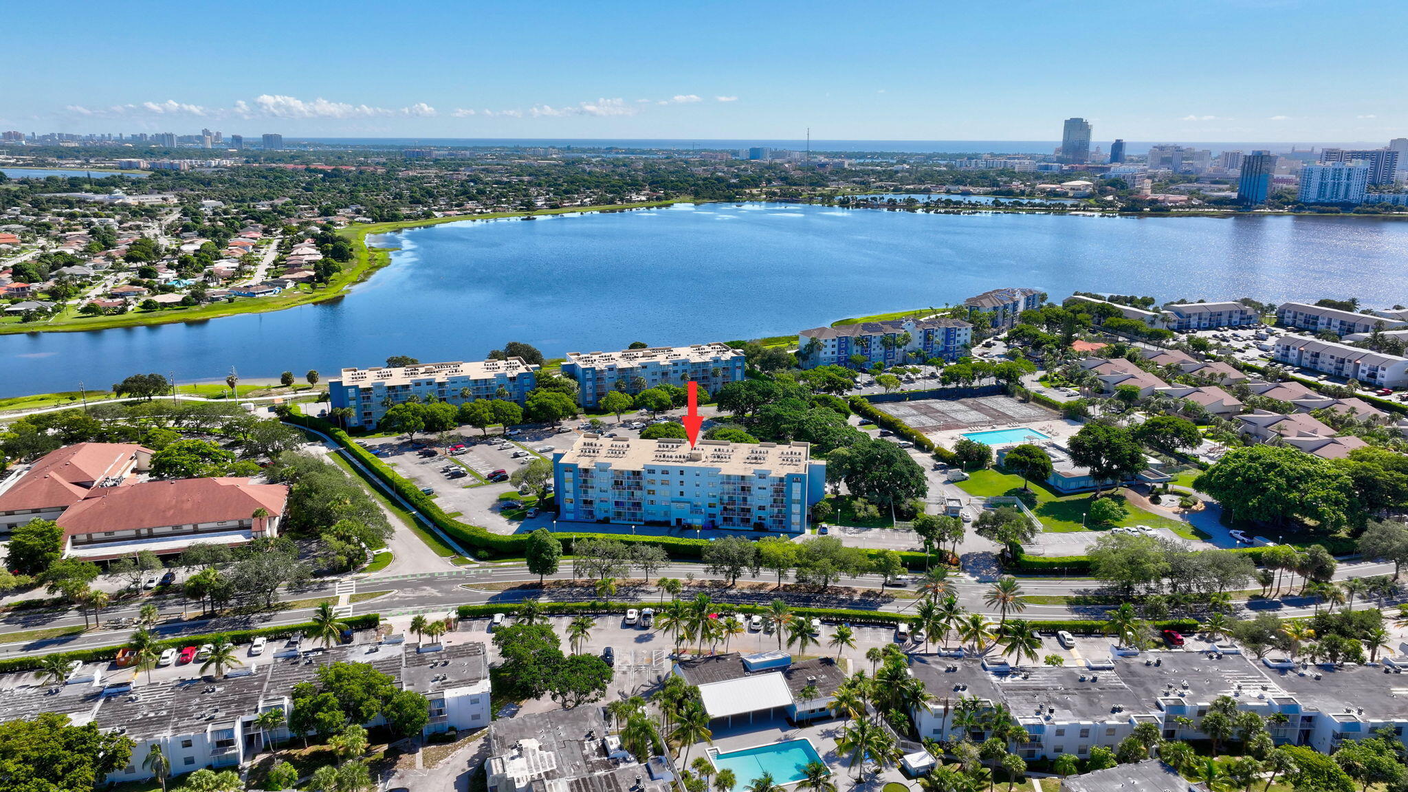 BREAKWATERS OF THE PALM BEACHES CONDO - Residential