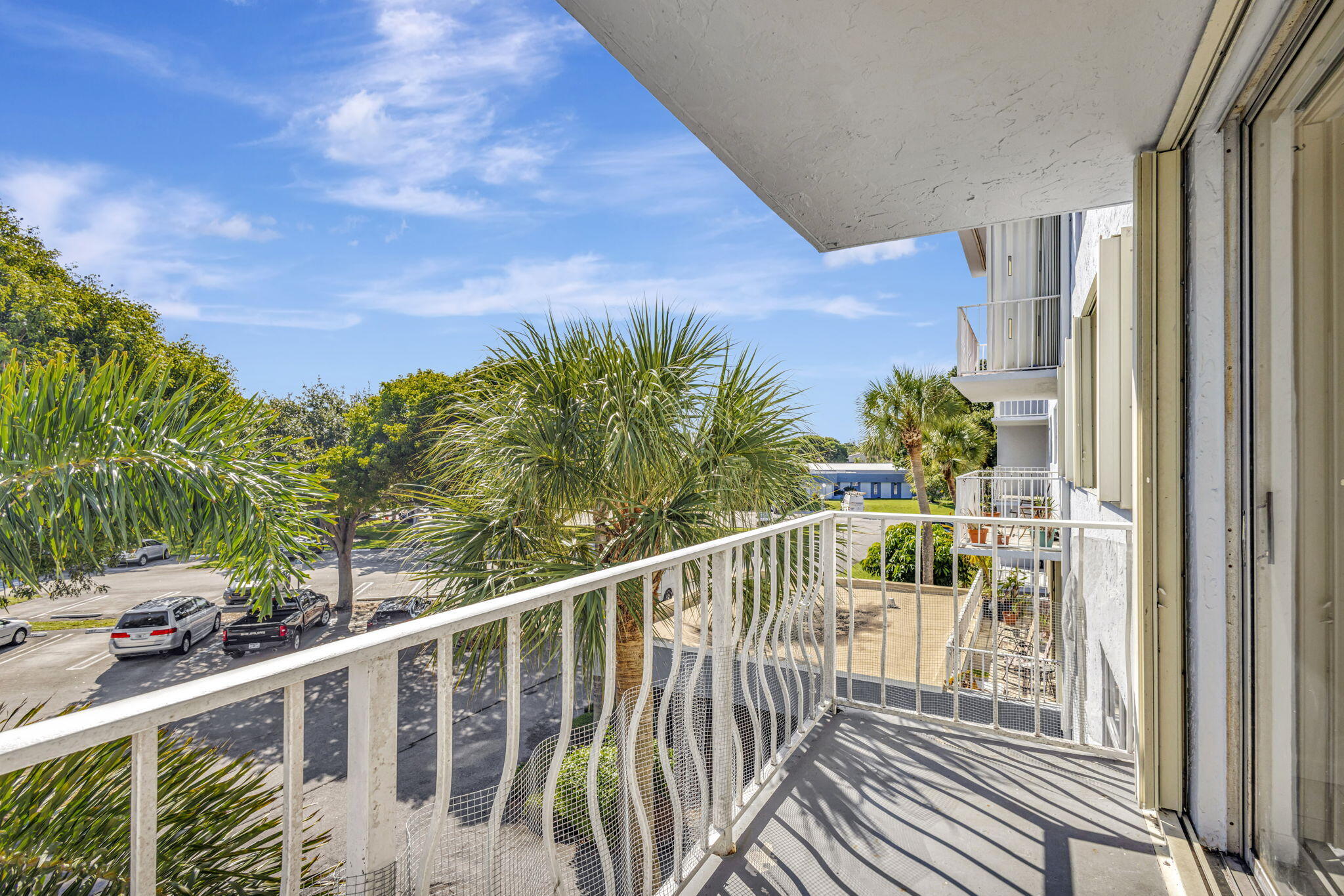 BREAKWATERS OF THE PALM BEACHES CONDO - Residential