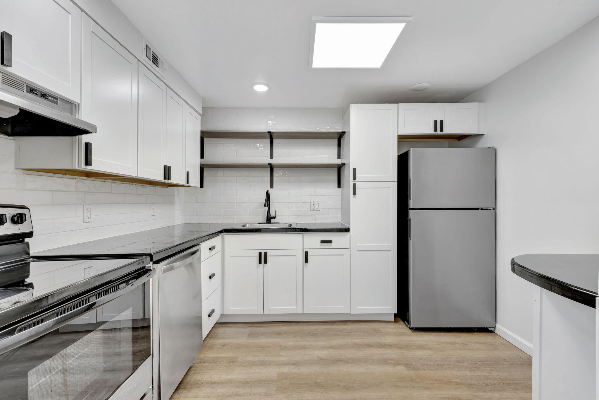 BREAKWATERS OF THE PALM BEACHES CONDO - Residential