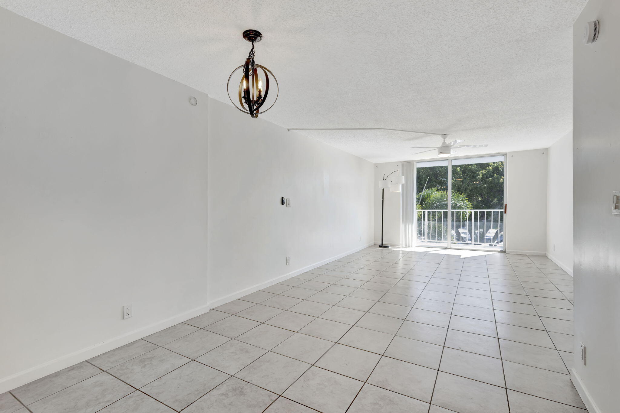 BREAKWATERS OF THE PALM BEACHES CONDO - Residential