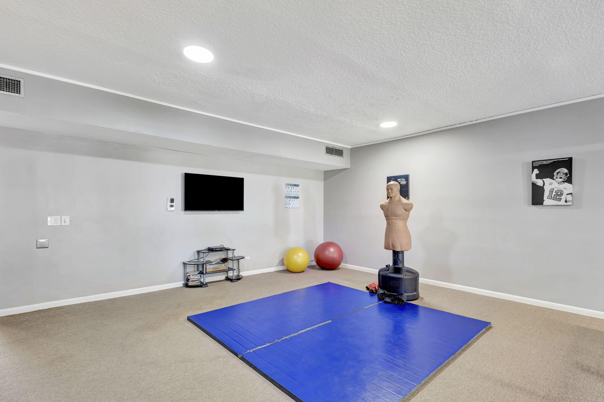 BREAKWATERS OF THE PALM BEACHES CONDO - Residential