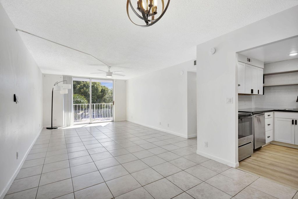 Photo of 500 Executive Center Drive #3-j, West Palm Beach, FL 33401 (MLS # B26009532)