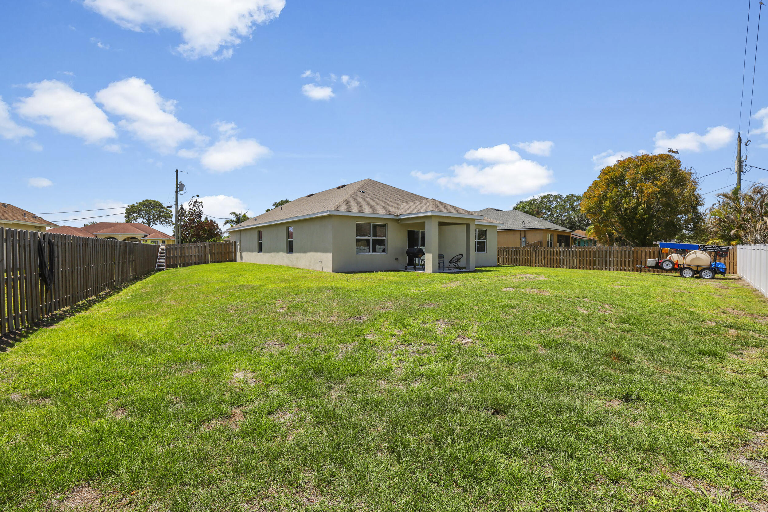 PORT ST LUCIE SECTION 33 - Residential