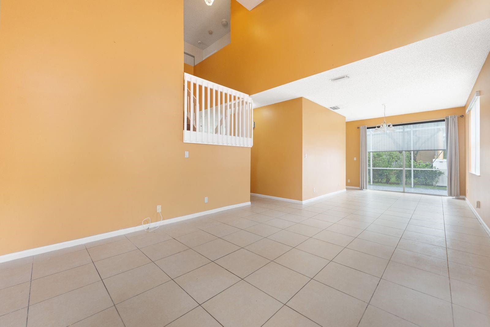 4708 NW 115th Ter