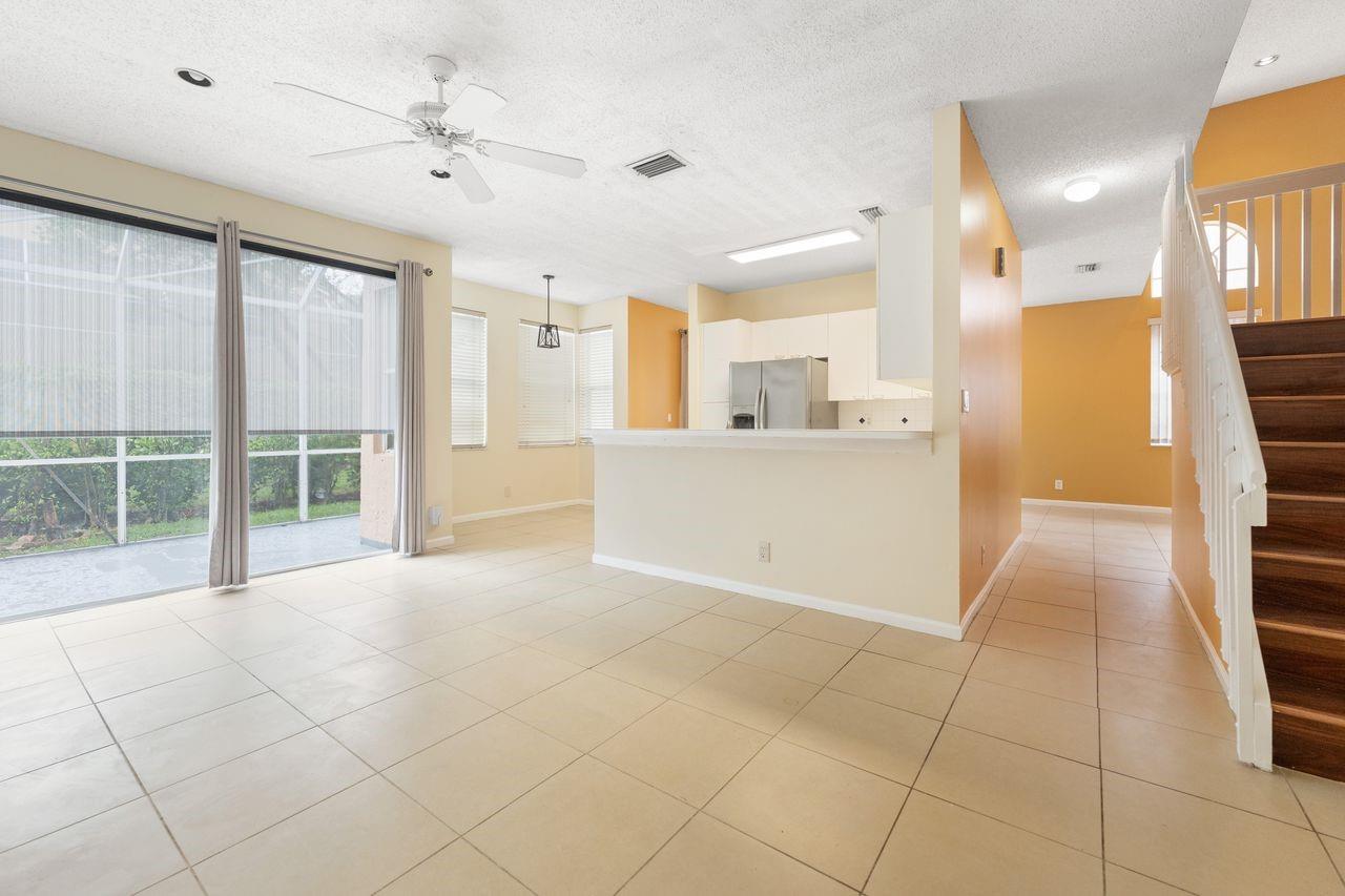 4708 NW 115th Ter