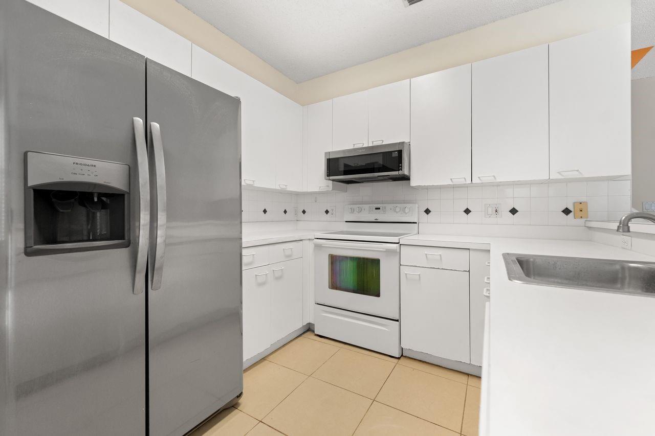 Kensington 146-39 B - Residential Lease