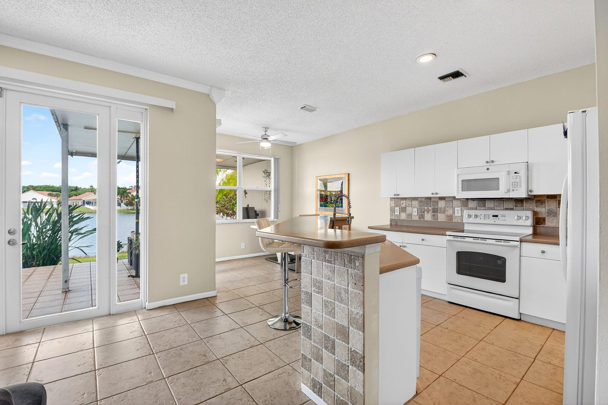 LAKE CHARLESTON TR Z - Residential