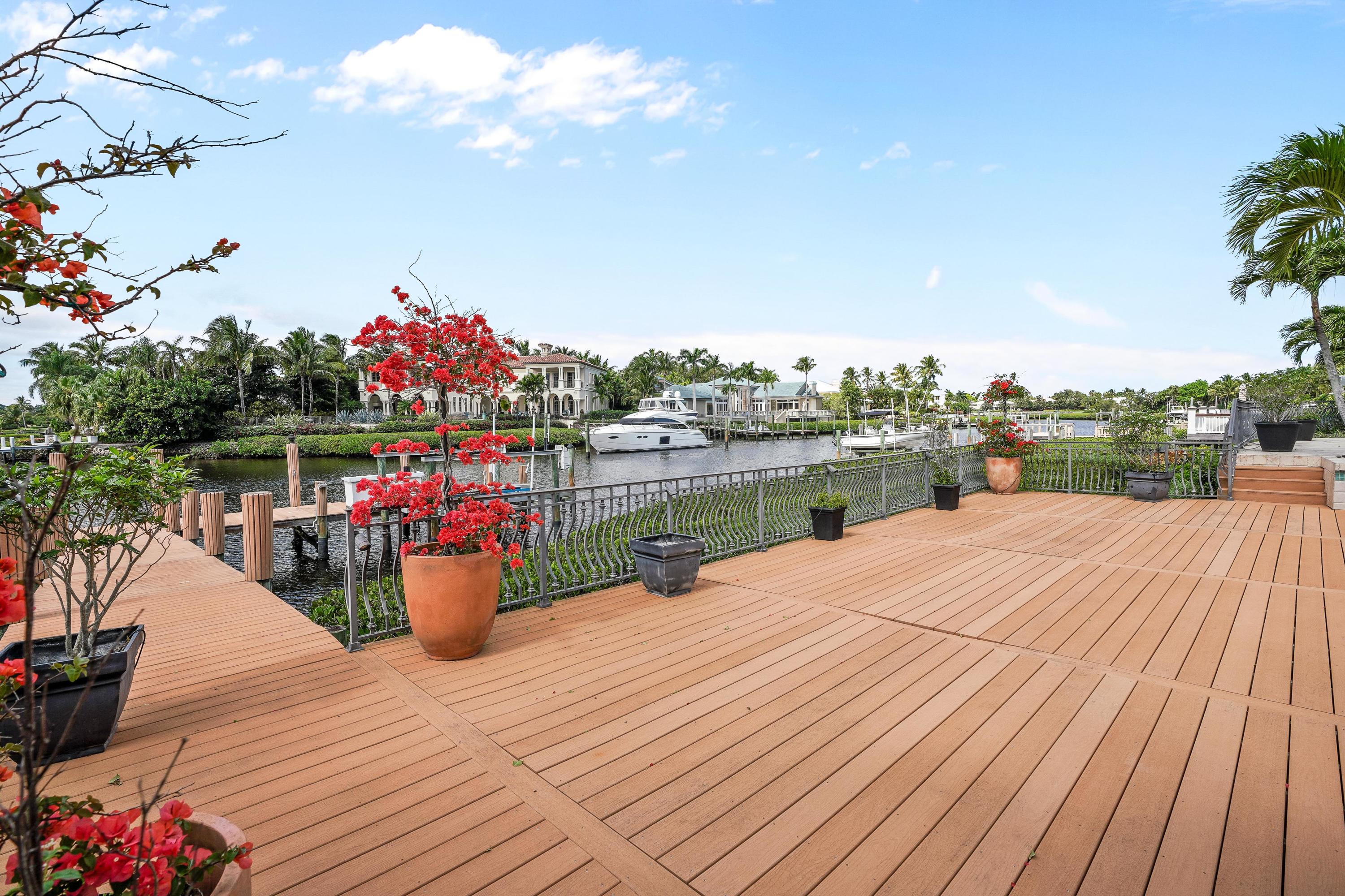 ADMIRALS COVE - Residential