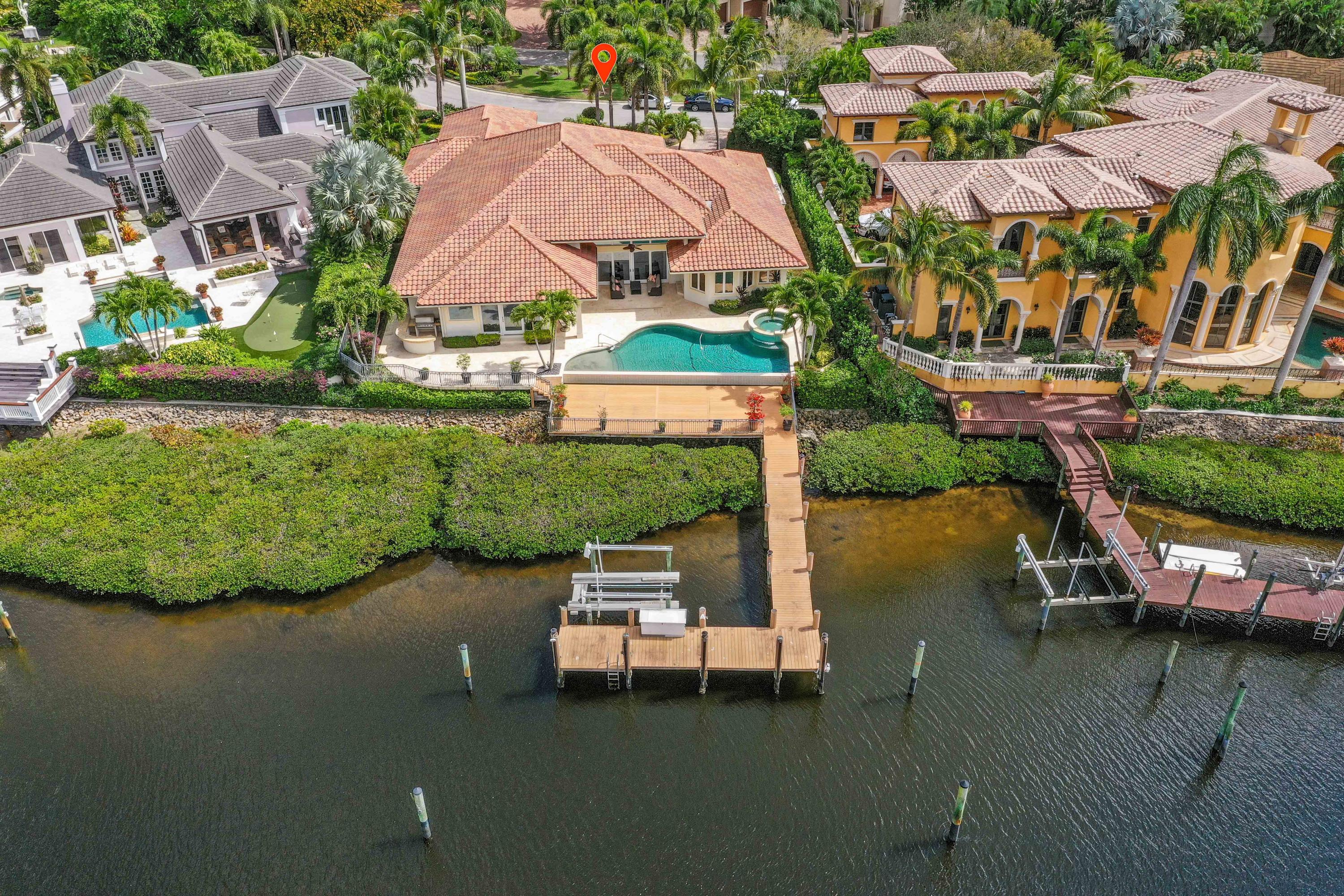ADMIRALS COVE - Residential