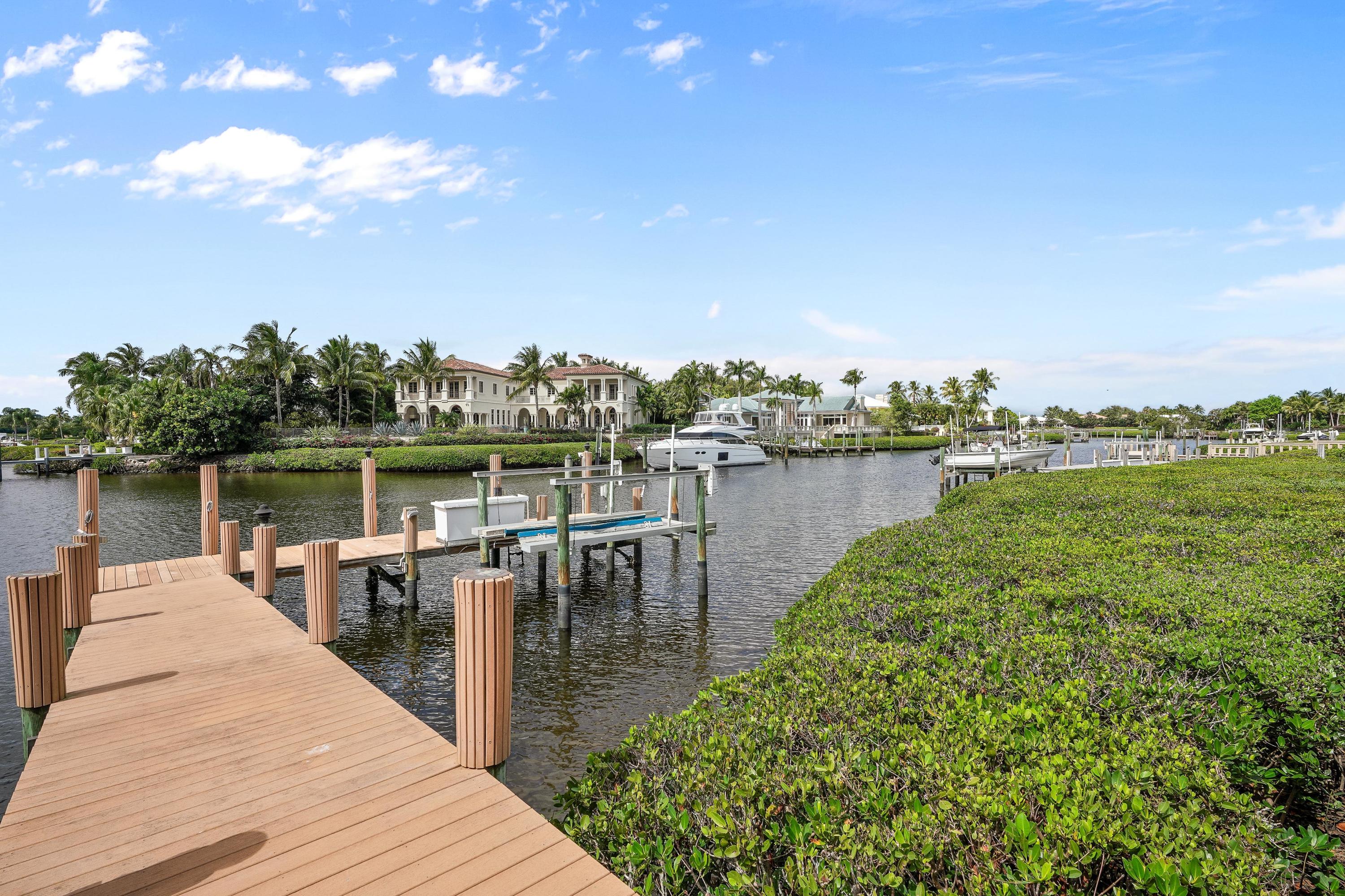 ADMIRALS COVE - Residential