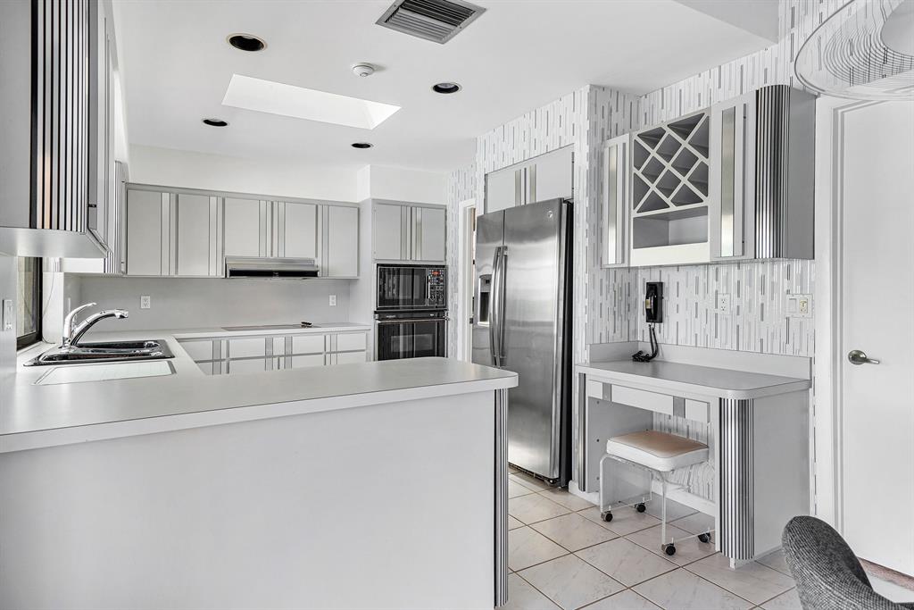 PALM BEACH ISLES 2 - Residential