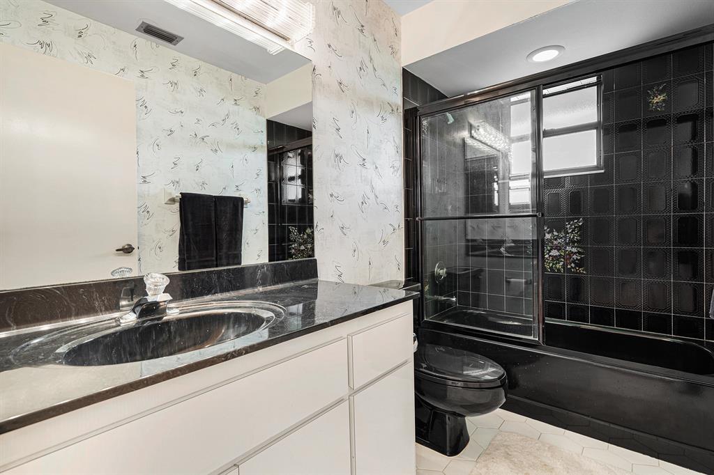 PALM BEACH ISLES 2 - Residential