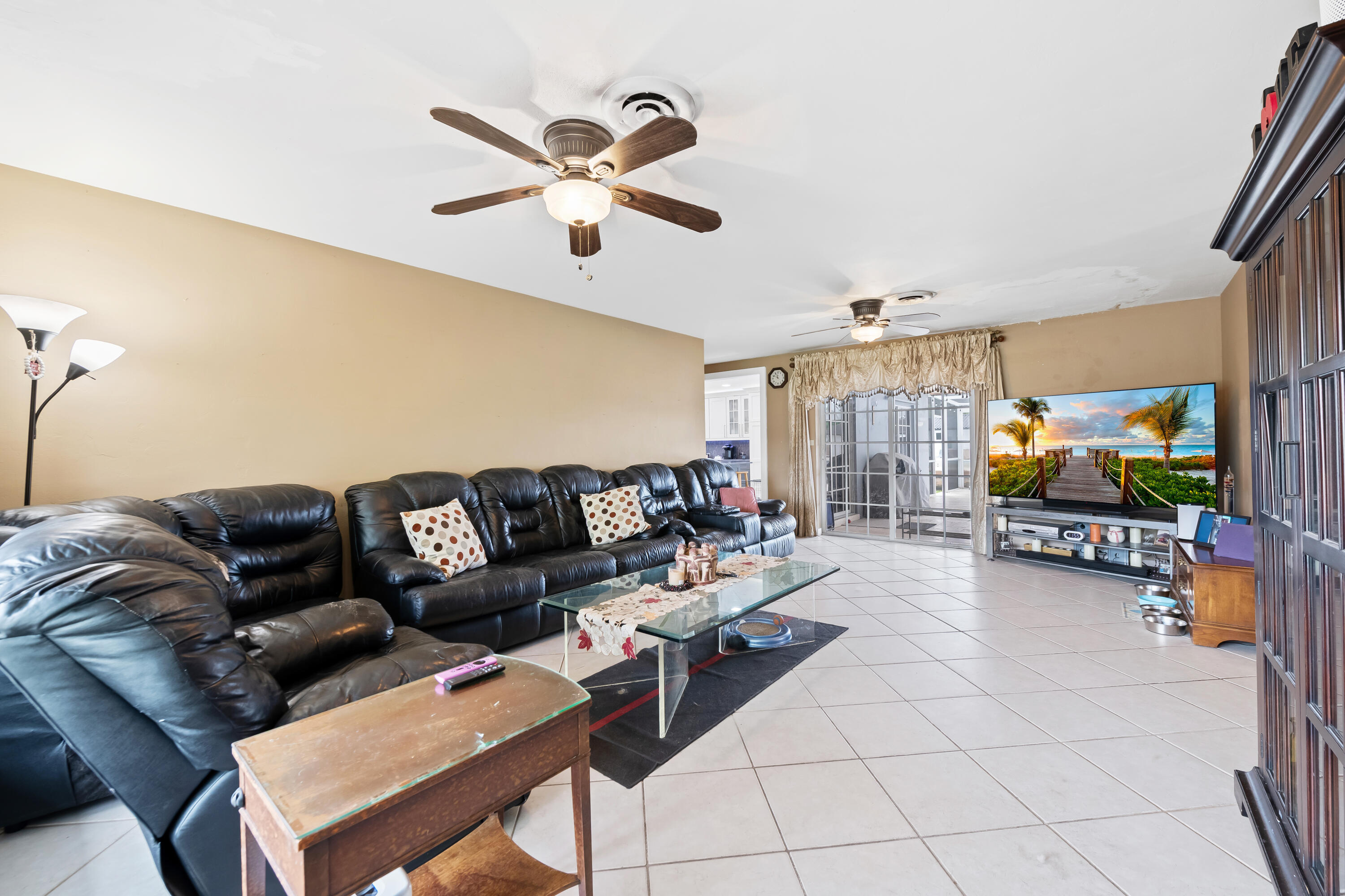 PLANTATION ISLES SEC 5 - Residential