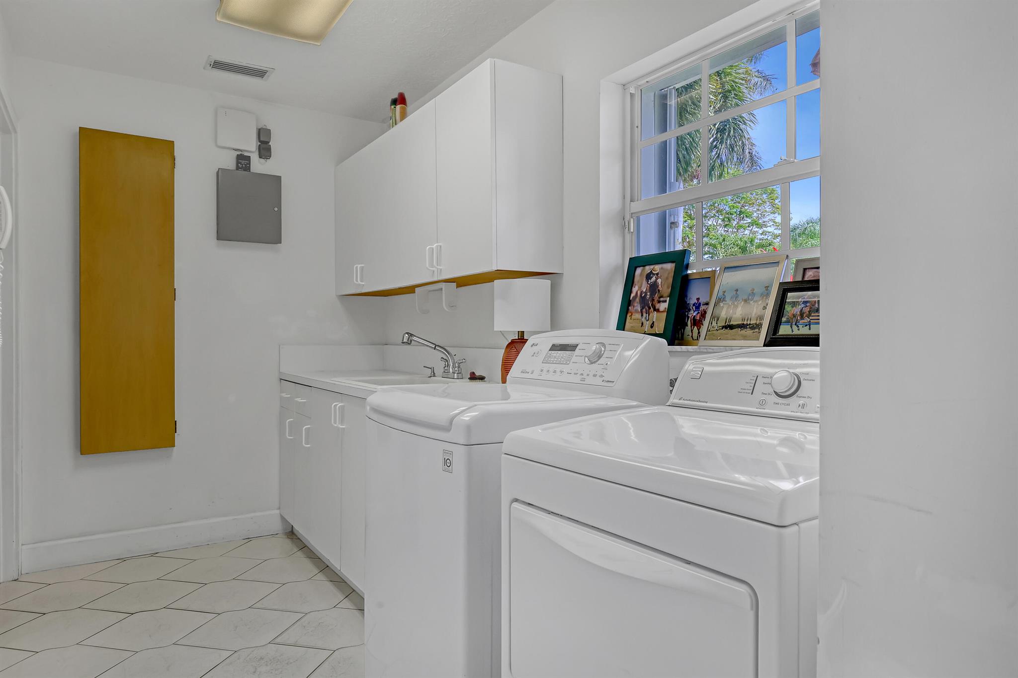 GREENVIEW COVE OF WELLINGTON - Residential