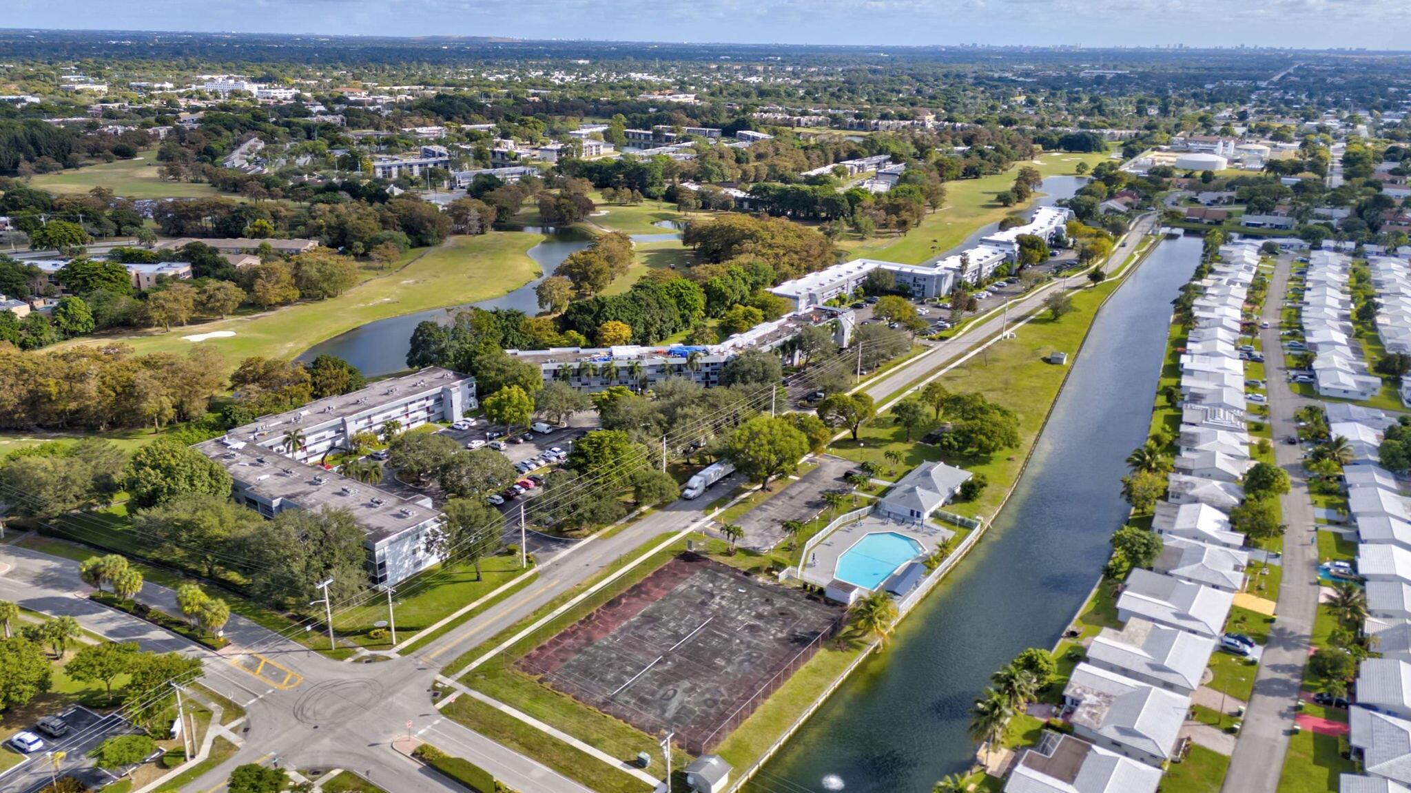 FAIRWAYS OF TAMARAC CONDO - Residential