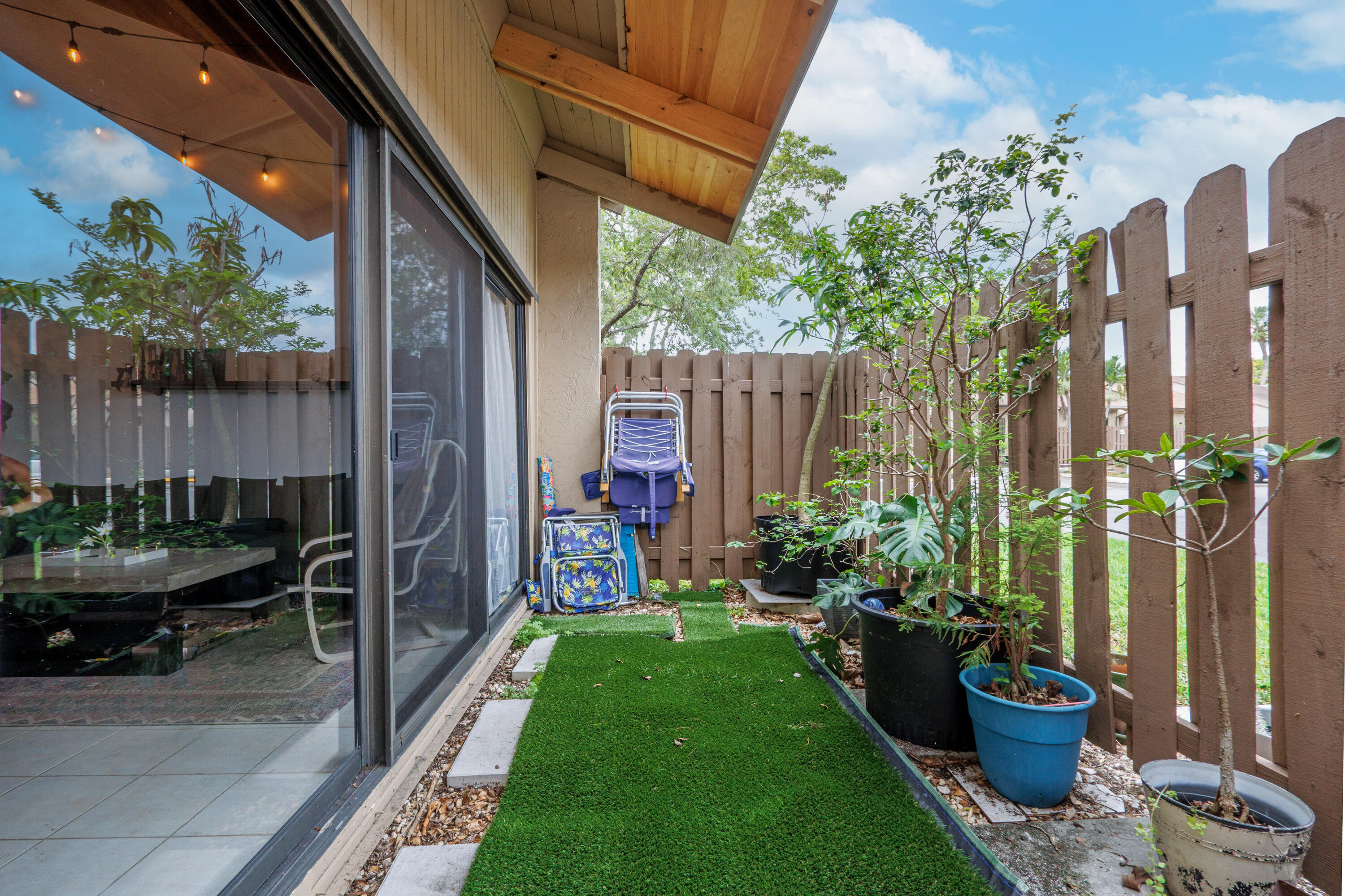 ARROWHEAD GOLF & TENNIS CLUB - Residential
