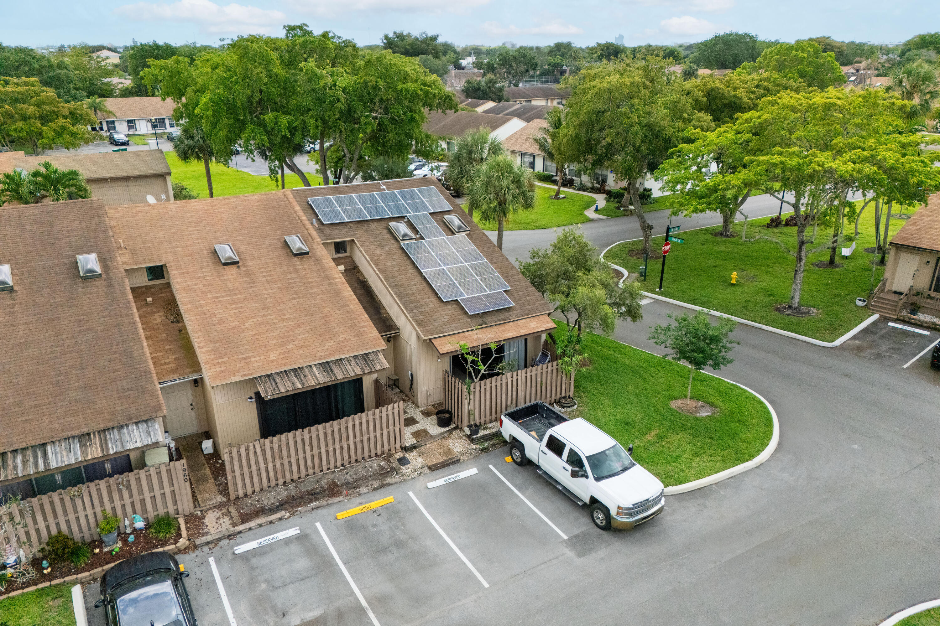 ARROWHEAD GOLF & TENNIS CLUB - Residential