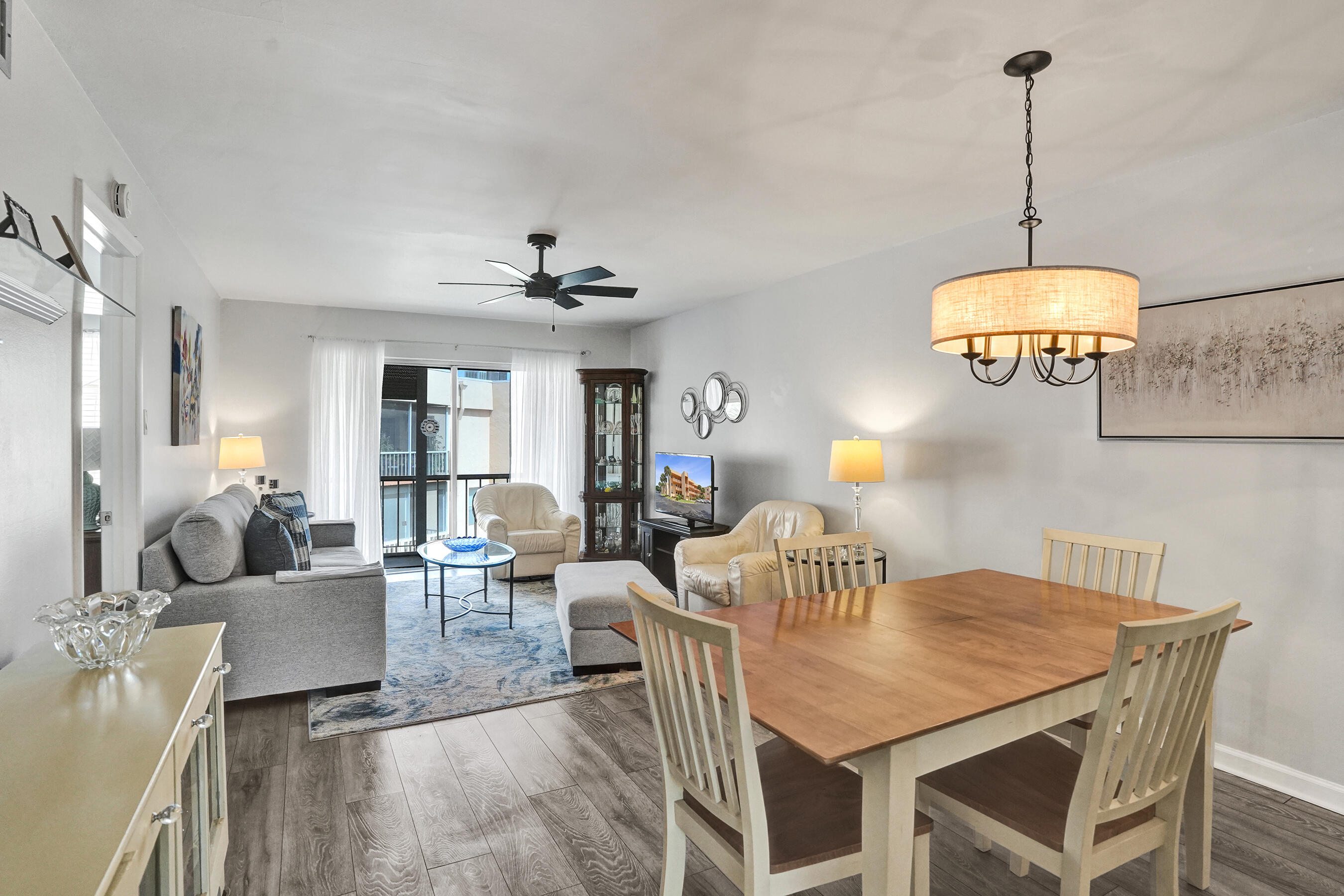 ROKEST CONDOMINIUM APARTMENTS - Residential