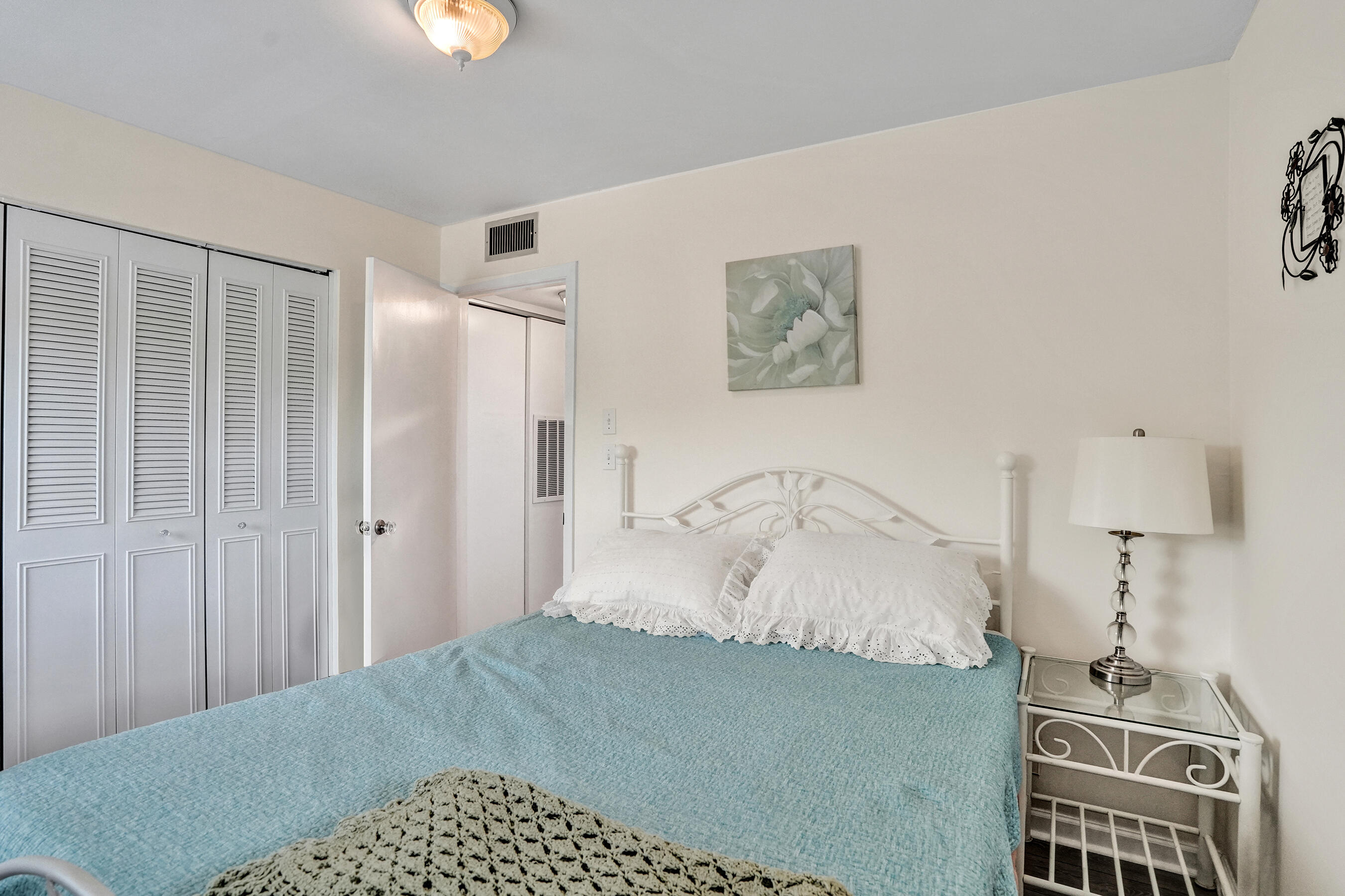 ROKEST CONDOMINIUM APARTMENTS - Residential