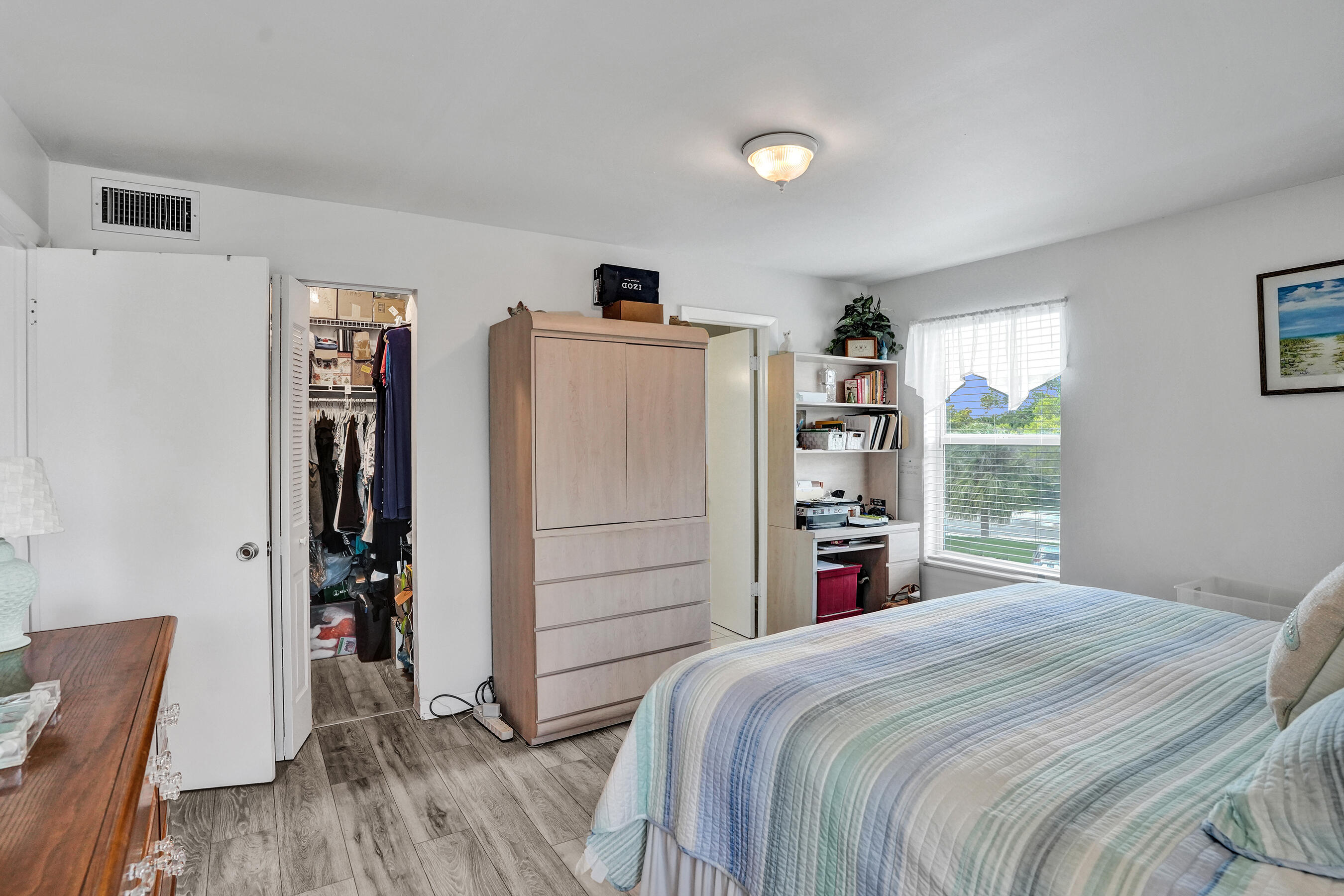 ROKEST CONDOMINIUM APARTMENTS - Residential