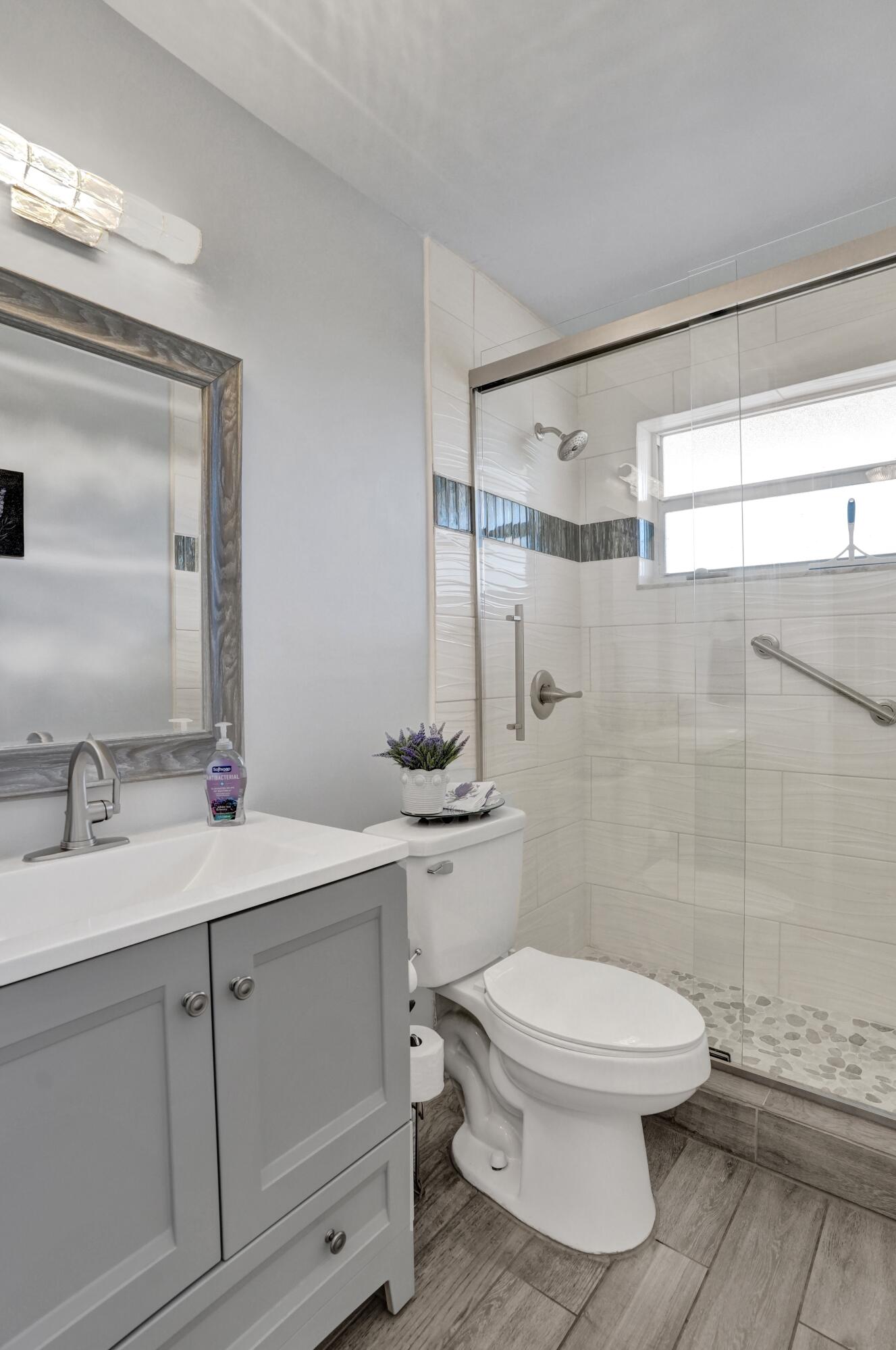 ROKEST CONDOMINIUM APARTMENTS - Residential