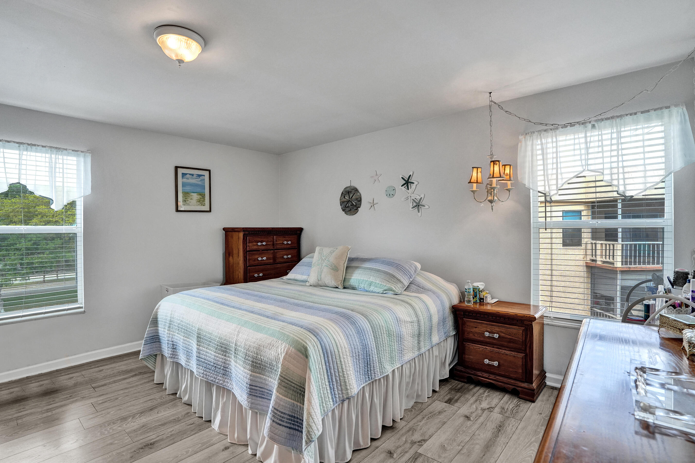 ROKEST CONDOMINIUM APARTMENTS - Residential