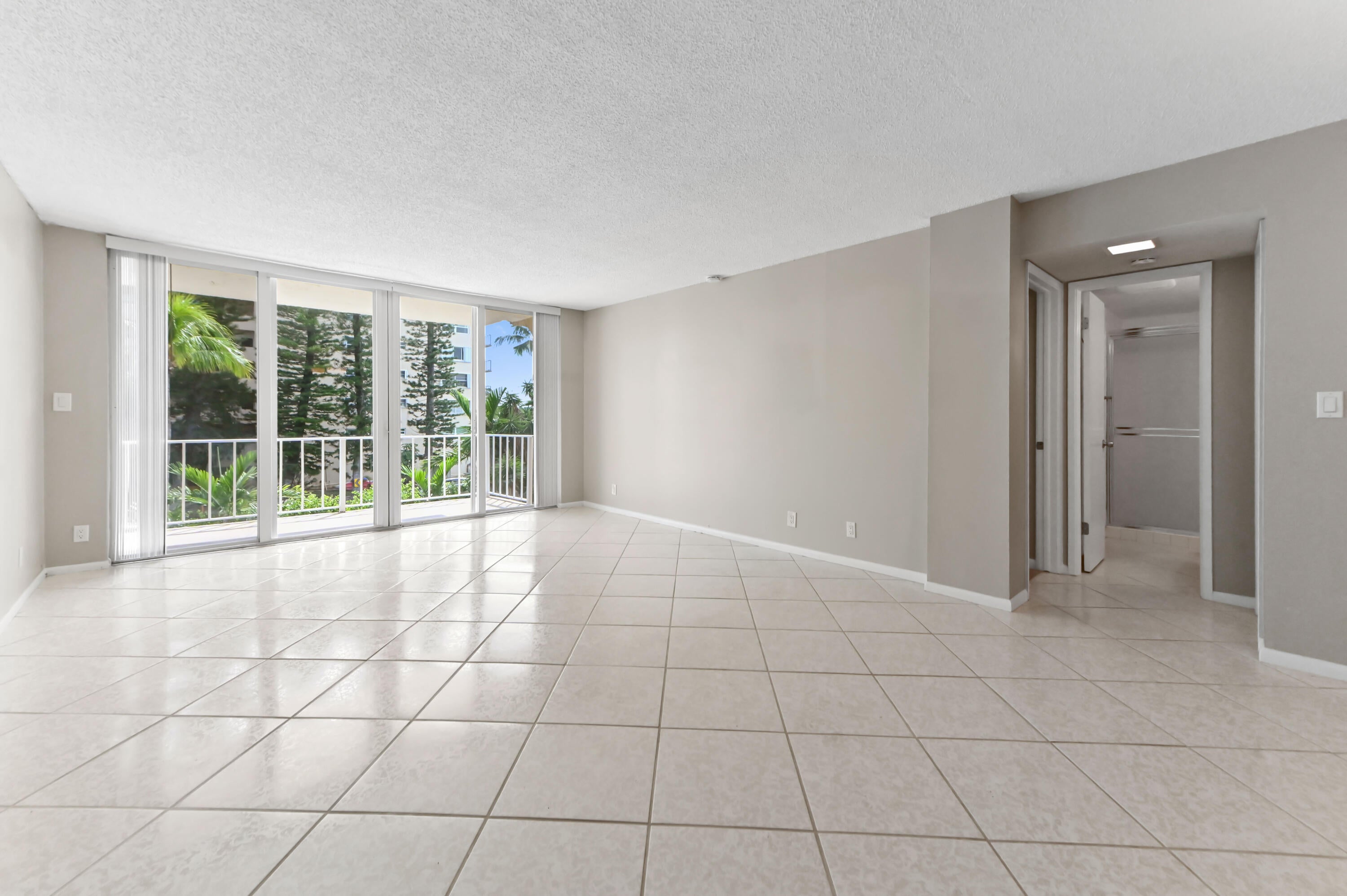 3575 S OCEAN Boulevard 305