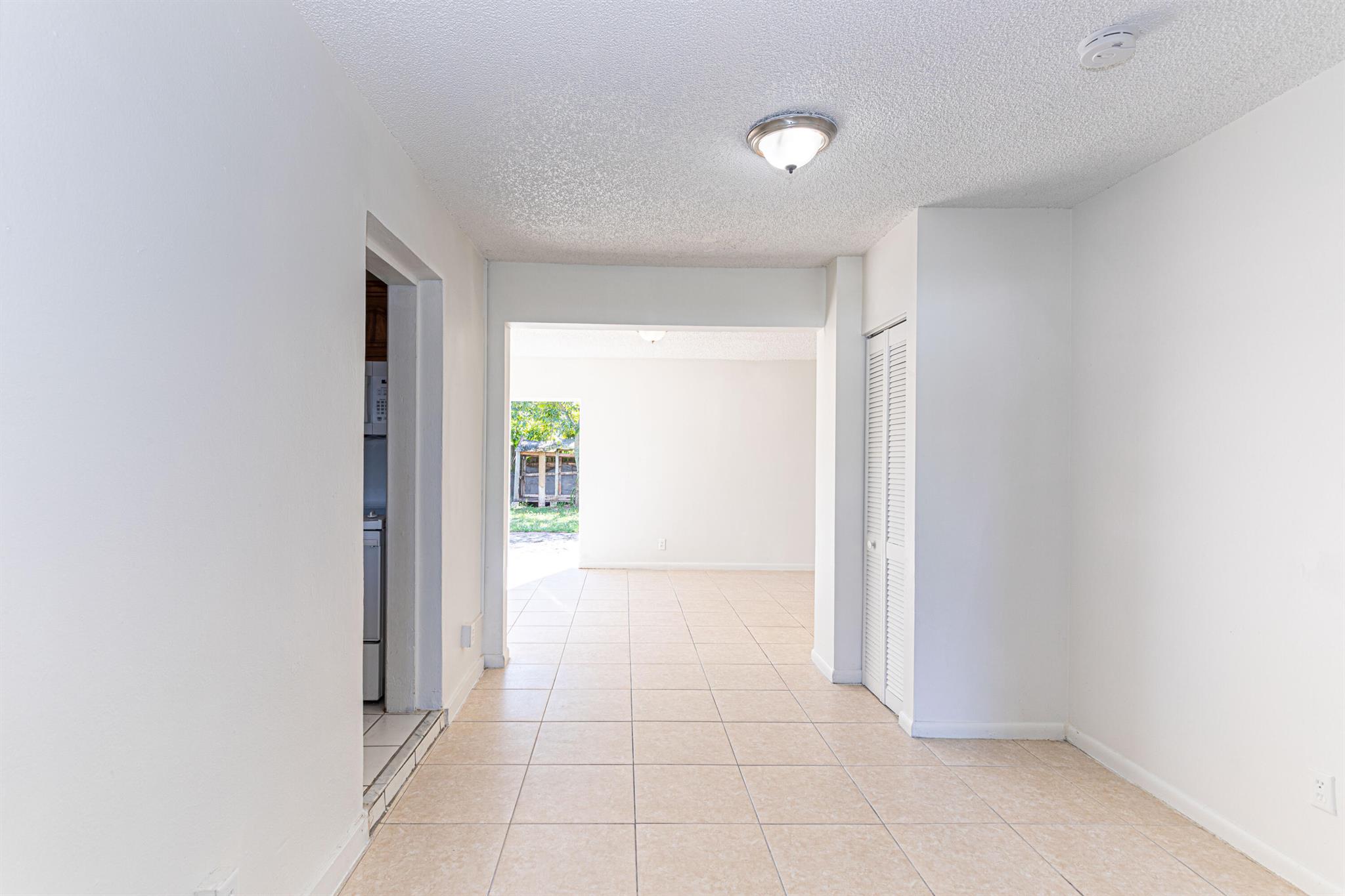 LAKE WORTH HILLS 1ST ADD - Residential